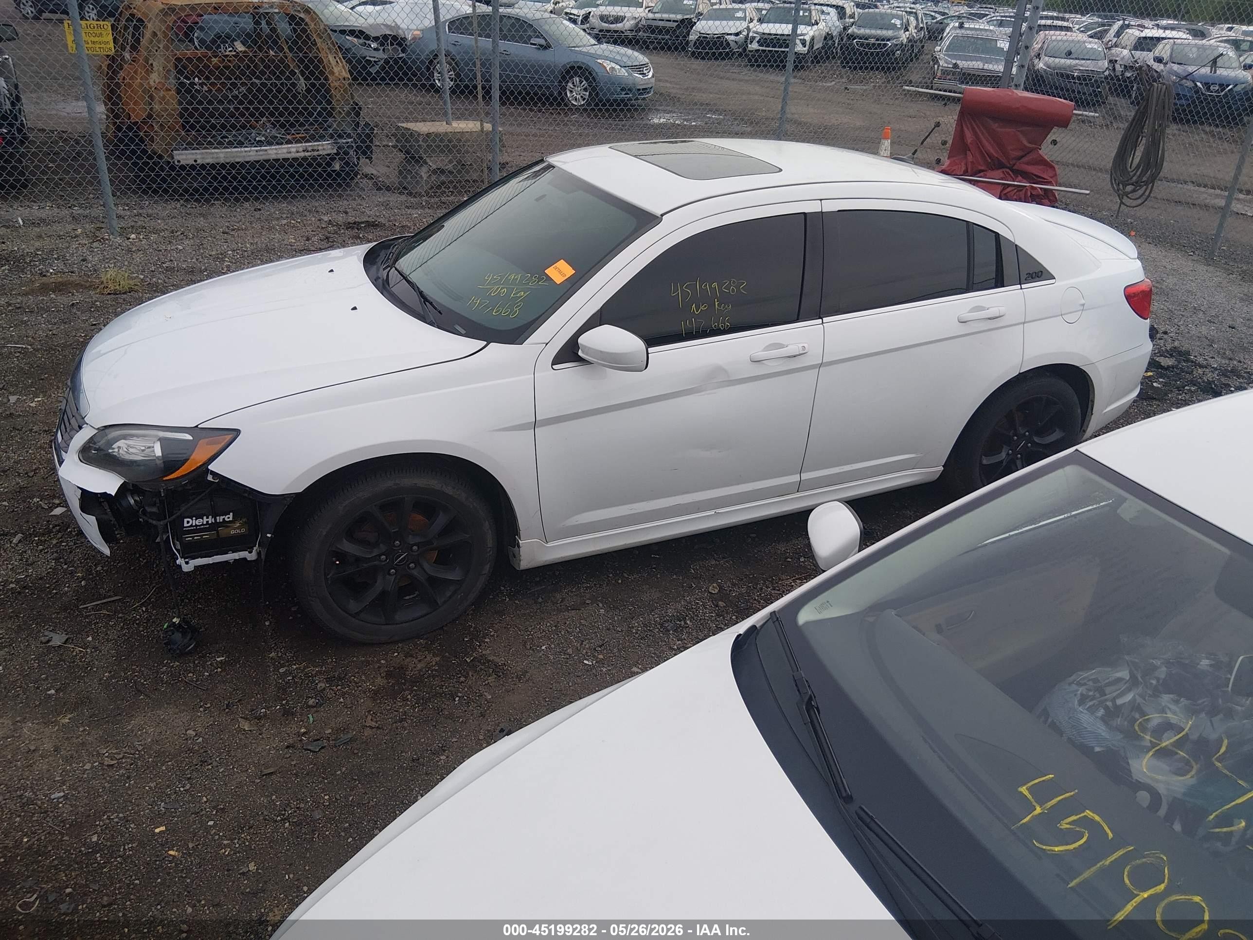 2014 Chrysler 200 Limited White vin: 1C3CCBCG6EN164585