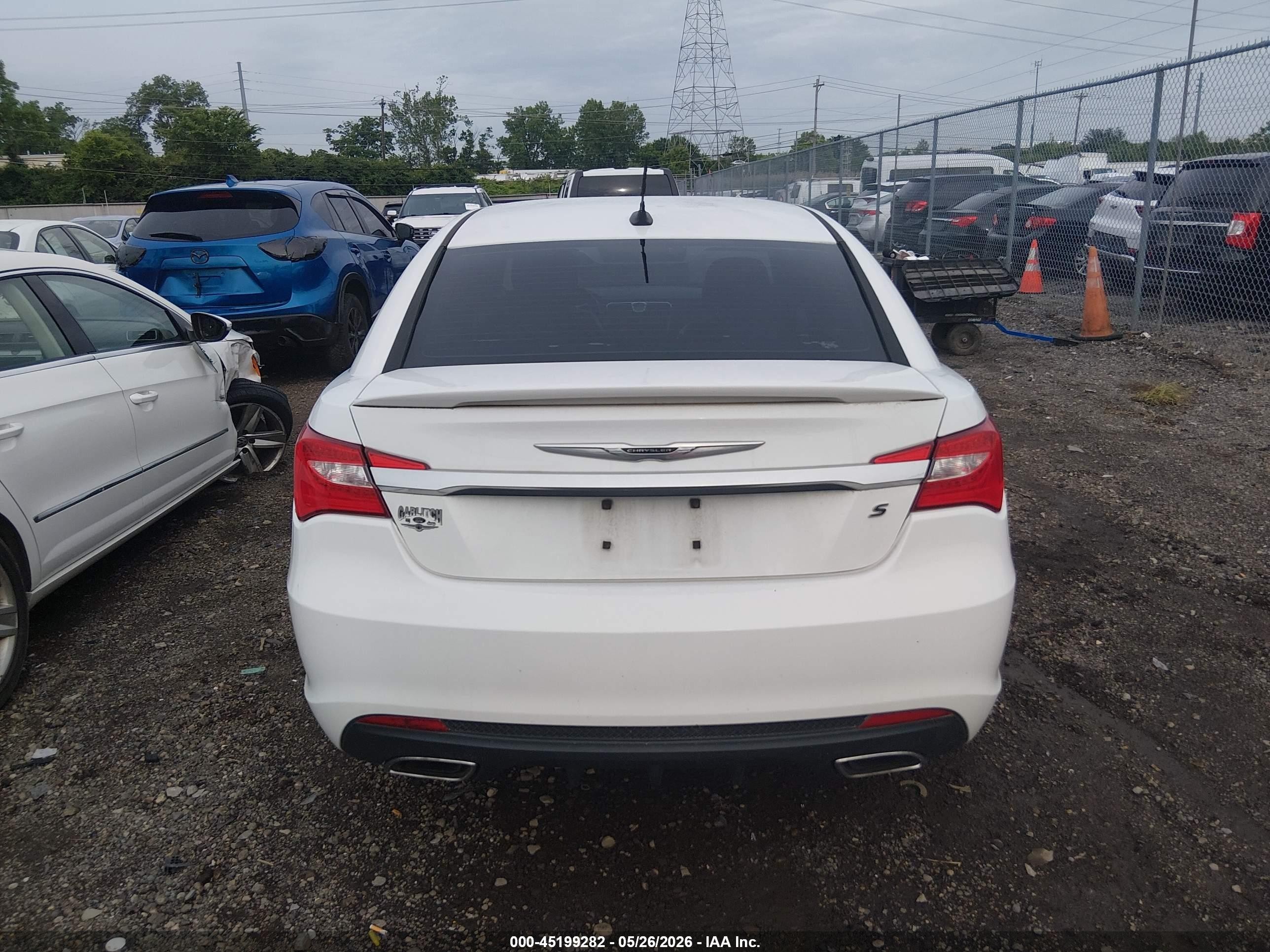 2014 Chrysler 200 Limited White vin: 1C3CCBCG6EN164585