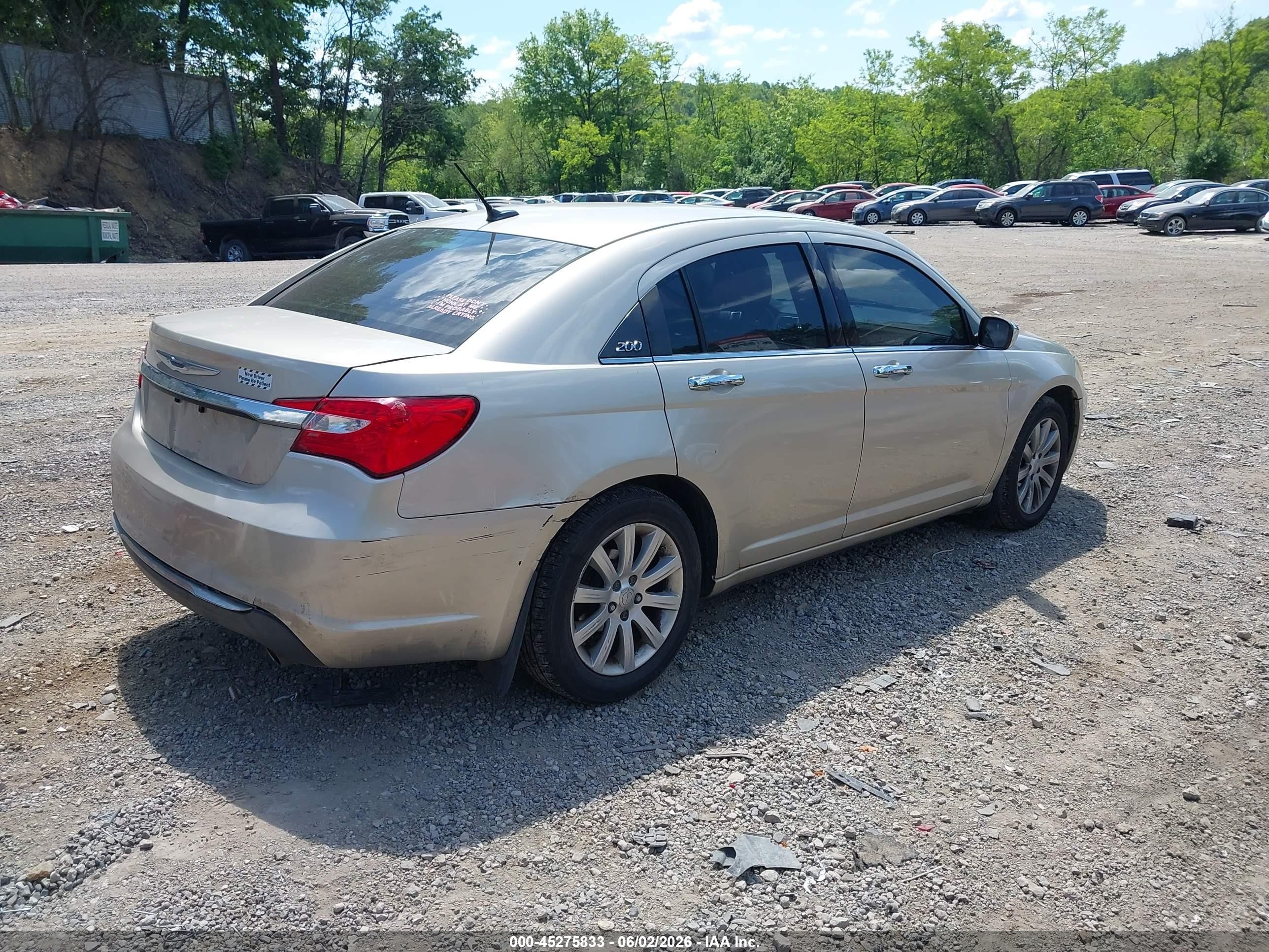 2013 Chrysler 200 Limited Beige vin: 1C3CCBCG7DN649915