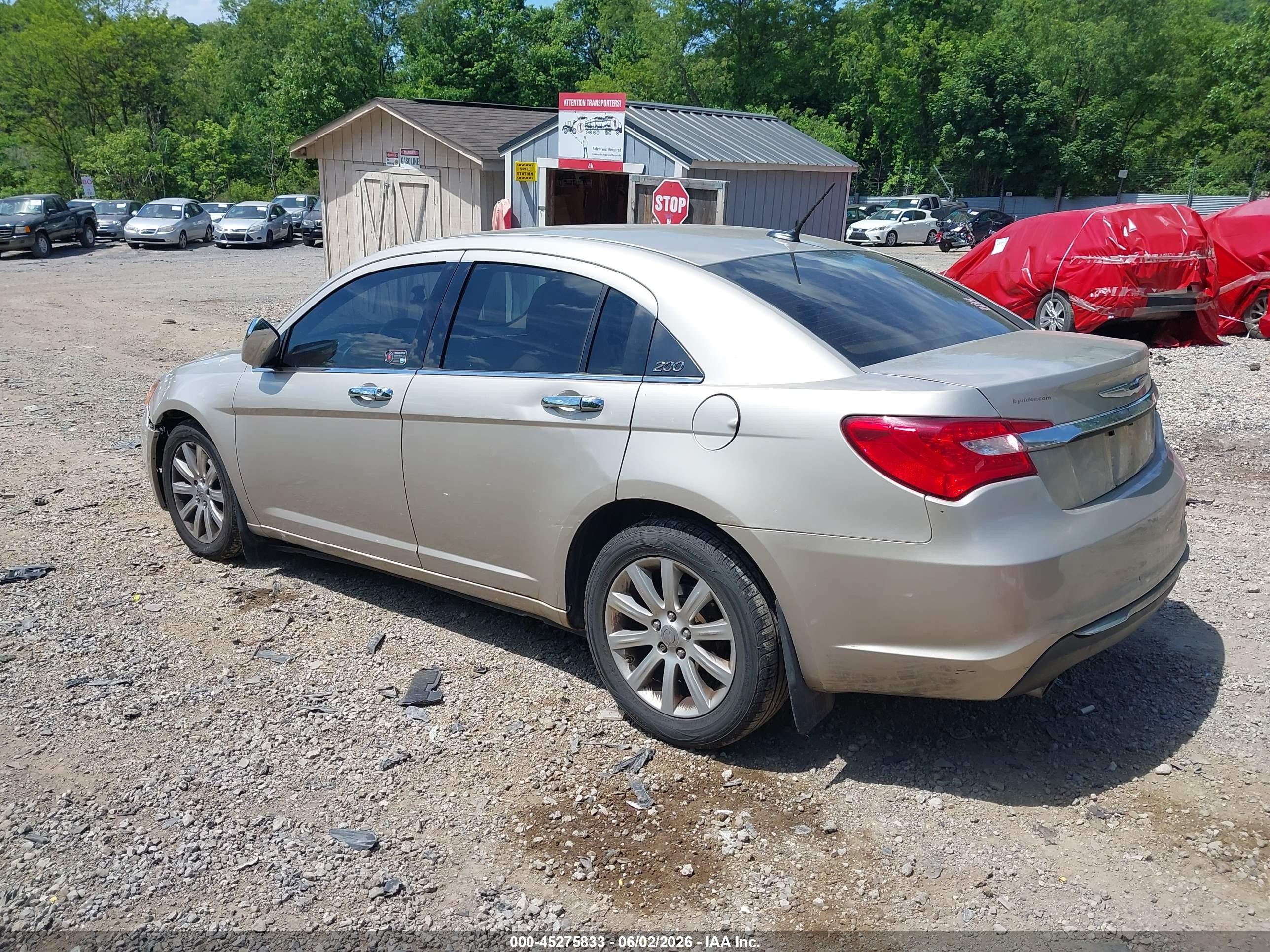 2013 Chrysler 200 Limited Beige vin: 1C3CCBCG7DN649915