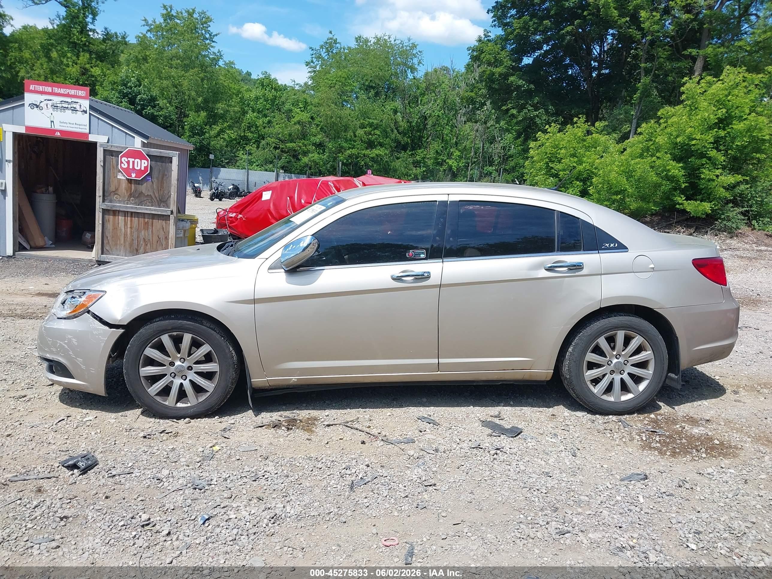 2013 Chrysler 200 Limited Beige vin: 1C3CCBCG7DN649915