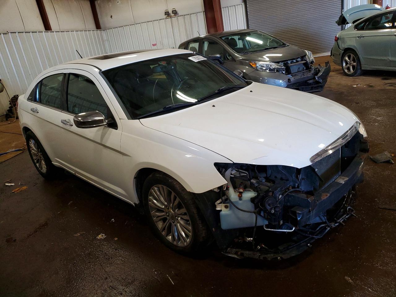 2014 Chrysler 200 Limited White vin: 1C3CCBCG7EN121549
