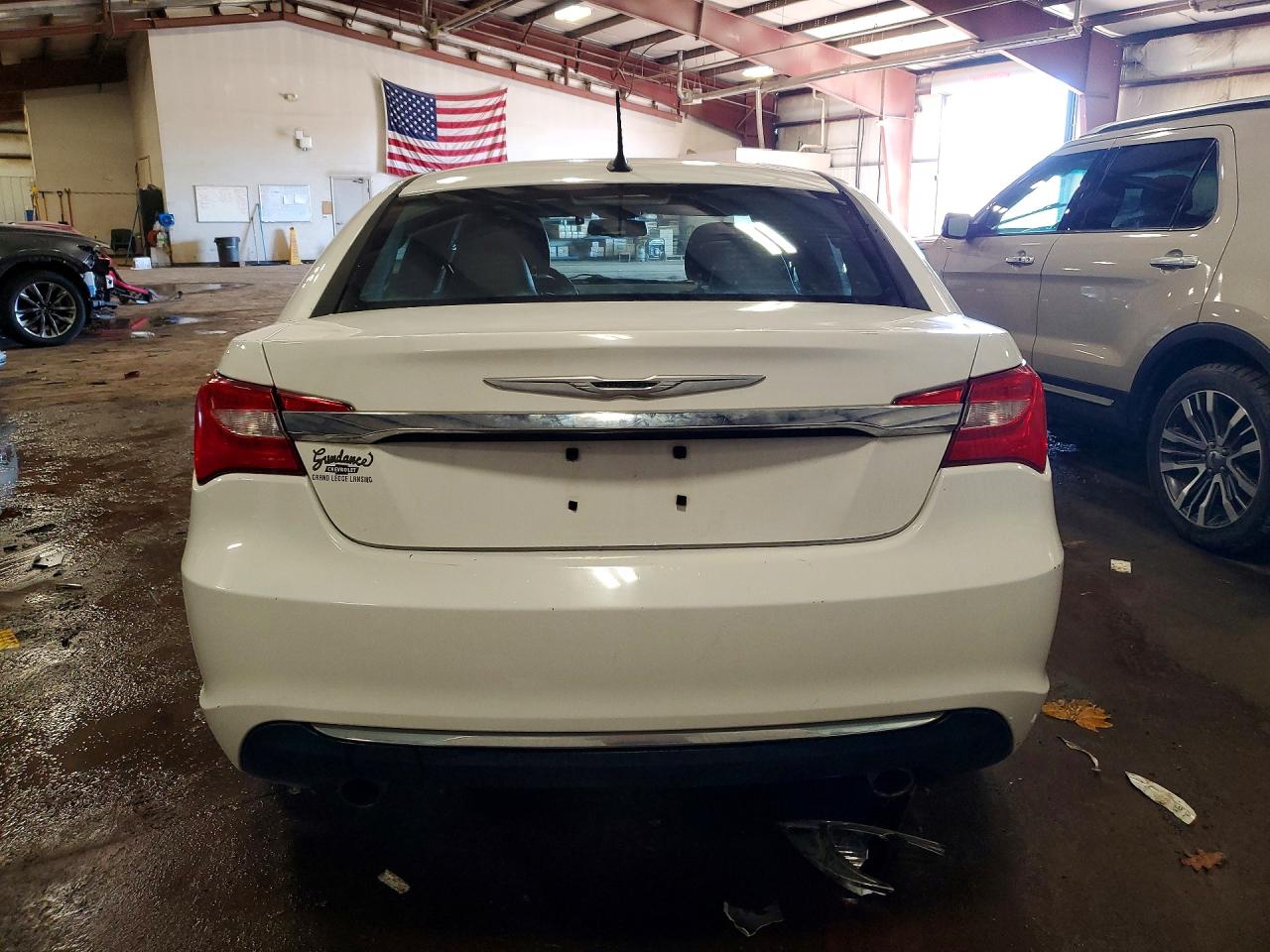 2014 Chrysler 200 Limited White vin: 1C3CCBCG7EN121549