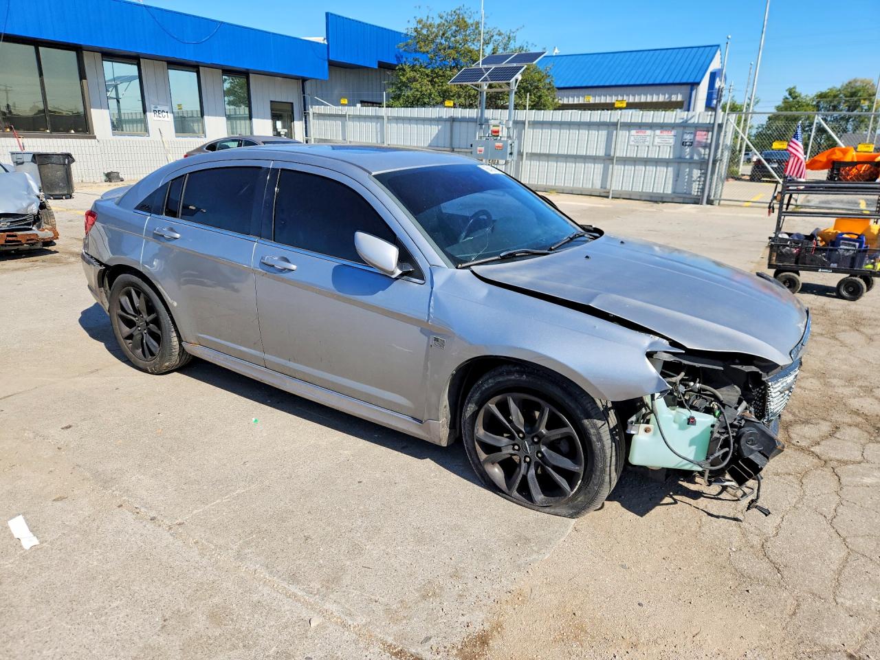 2014 Chrysler 200 Limited Серебряный vin: 1C3CCBCG7EN183470