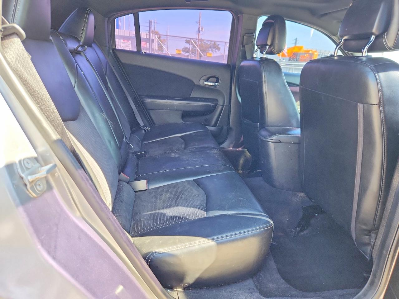 2014 Chrysler 200 Limited Серебряный vin: 1C3CCBCG7EN183470
