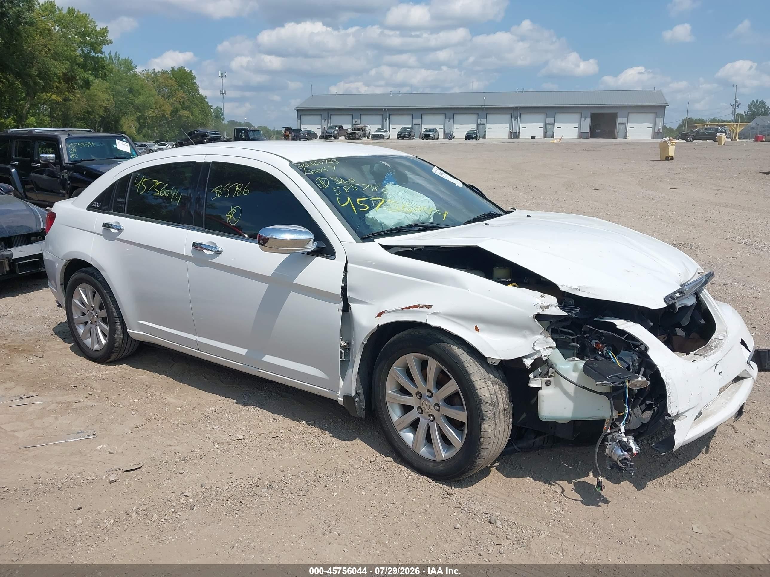 2013 Chrysler 200 Limited Белый vin: 1C3CCBCG8DN585786