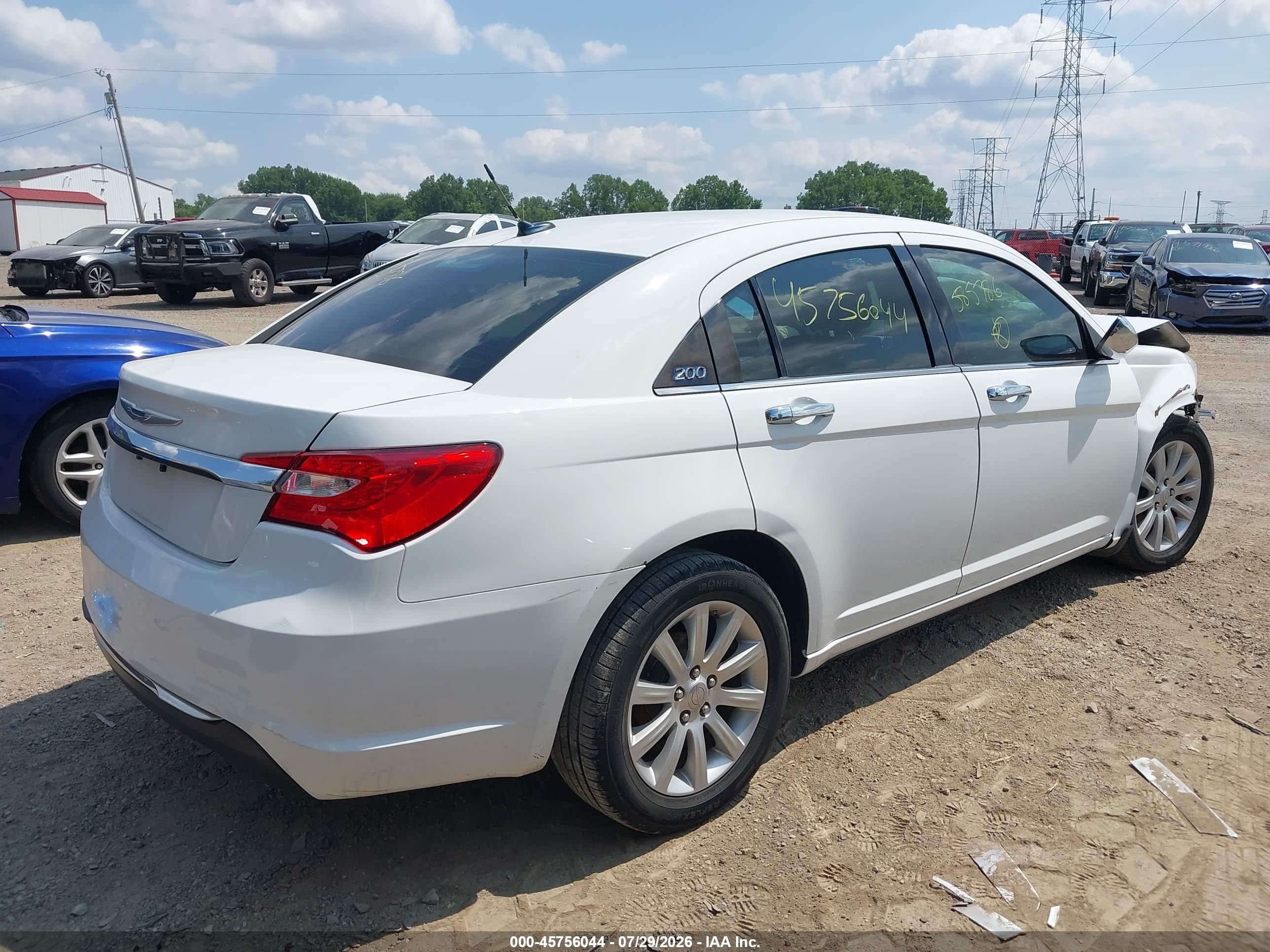 2013 Chrysler 200 Limited Белый vin: 1C3CCBCG8DN585786