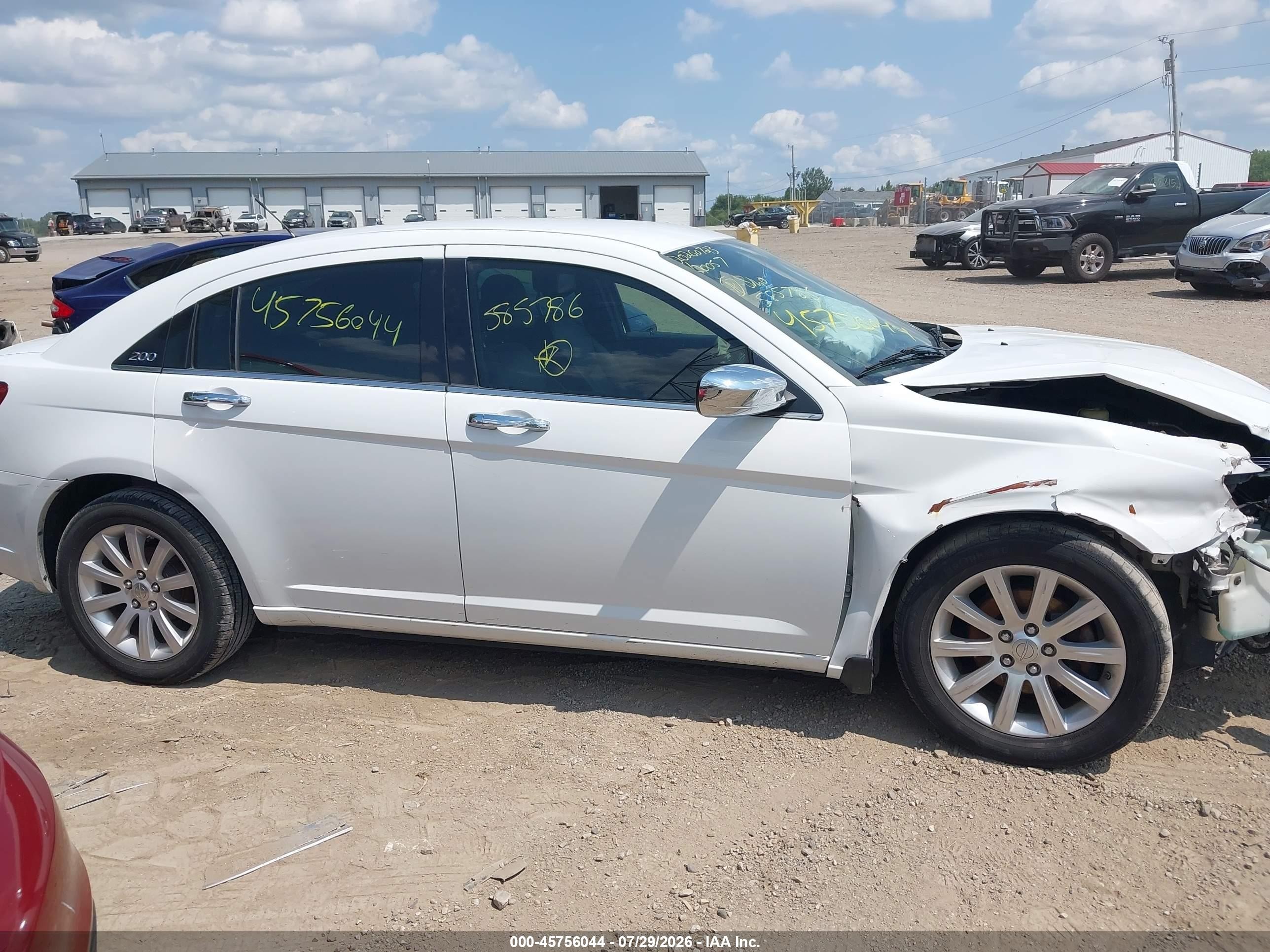 2013 Chrysler 200 Limited Белый vin: 1C3CCBCG8DN585786