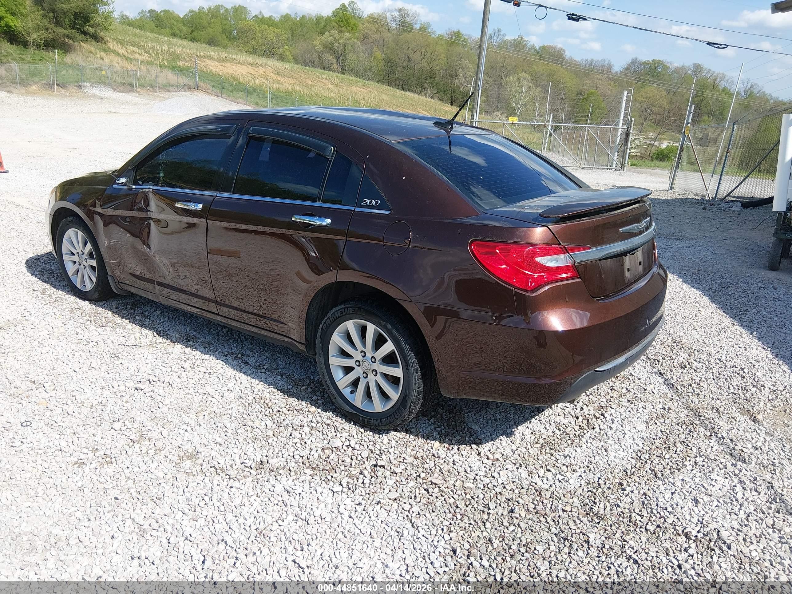 2013 Chrysler 200 Limited Brown vin: 1C3CCBCG8DN614980