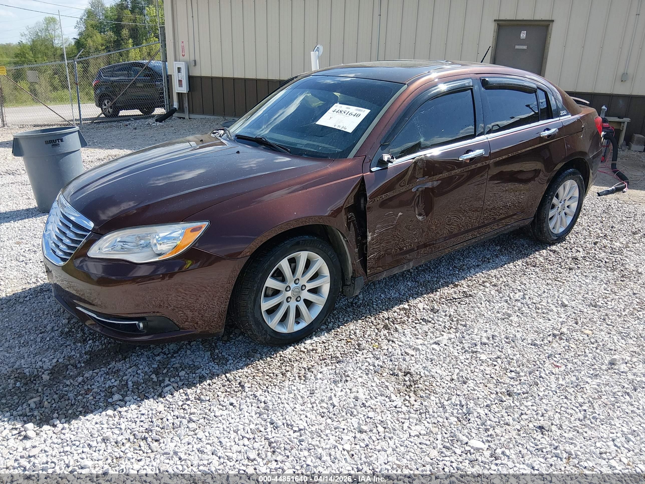 2013 Chrysler 200 Limited Brown vin: 1C3CCBCG8DN614980