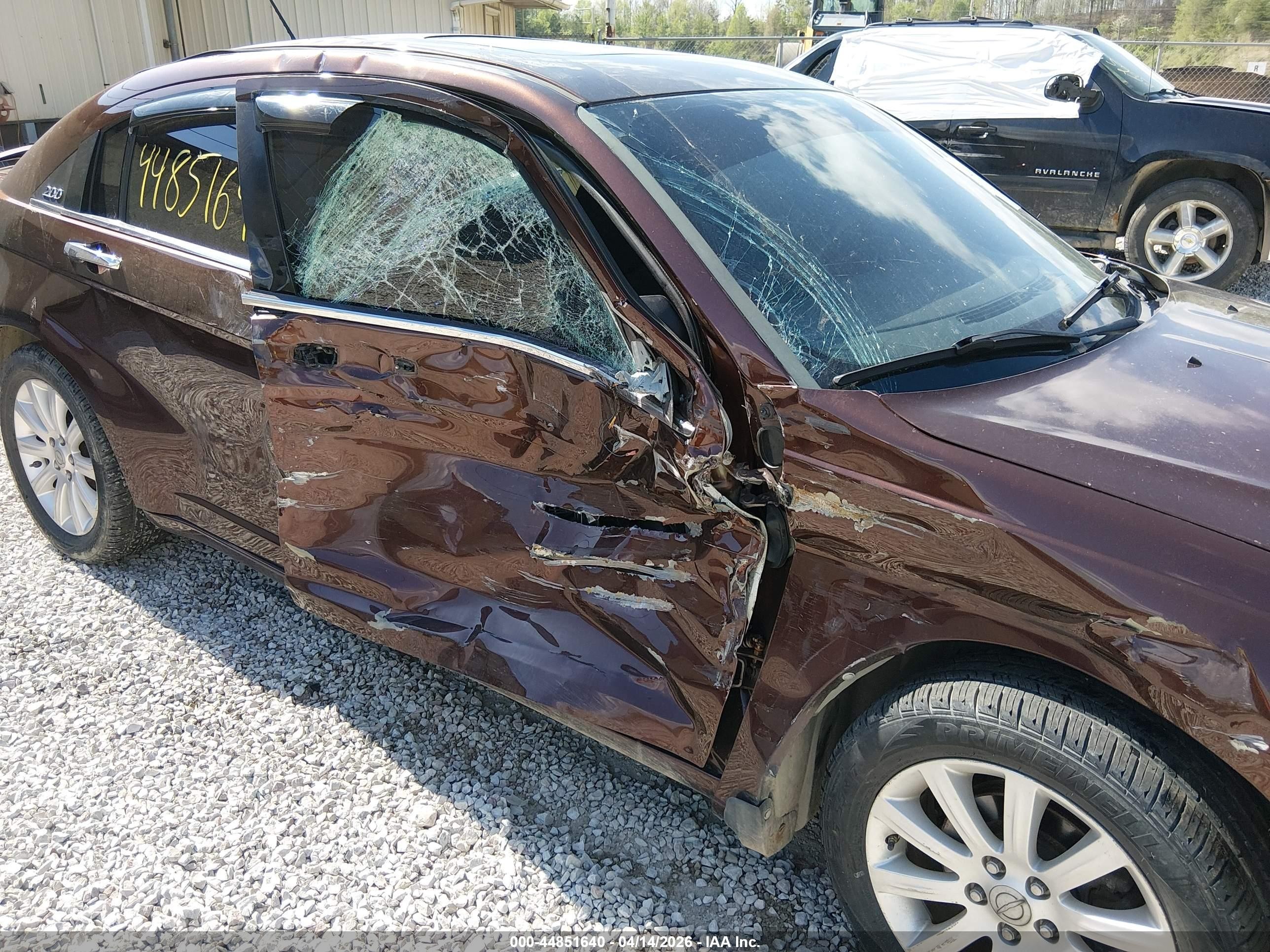 2013 Chrysler 200 Limited Brown vin: 1C3CCBCG8DN614980