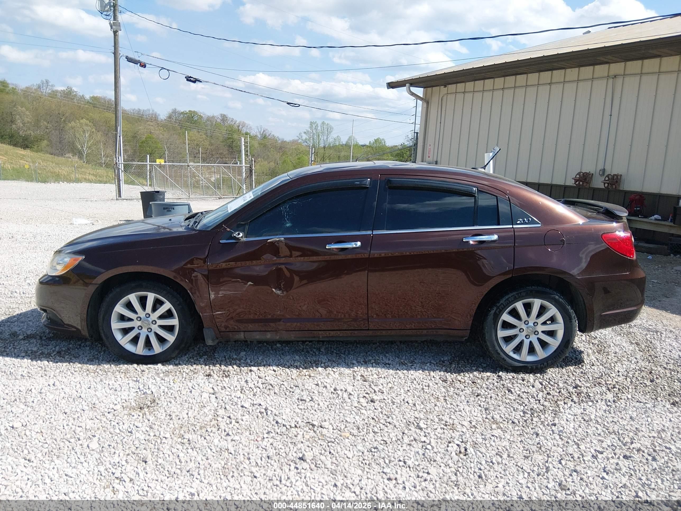 2013 Chrysler 200 Limited Brown vin: 1C3CCBCG8DN614980