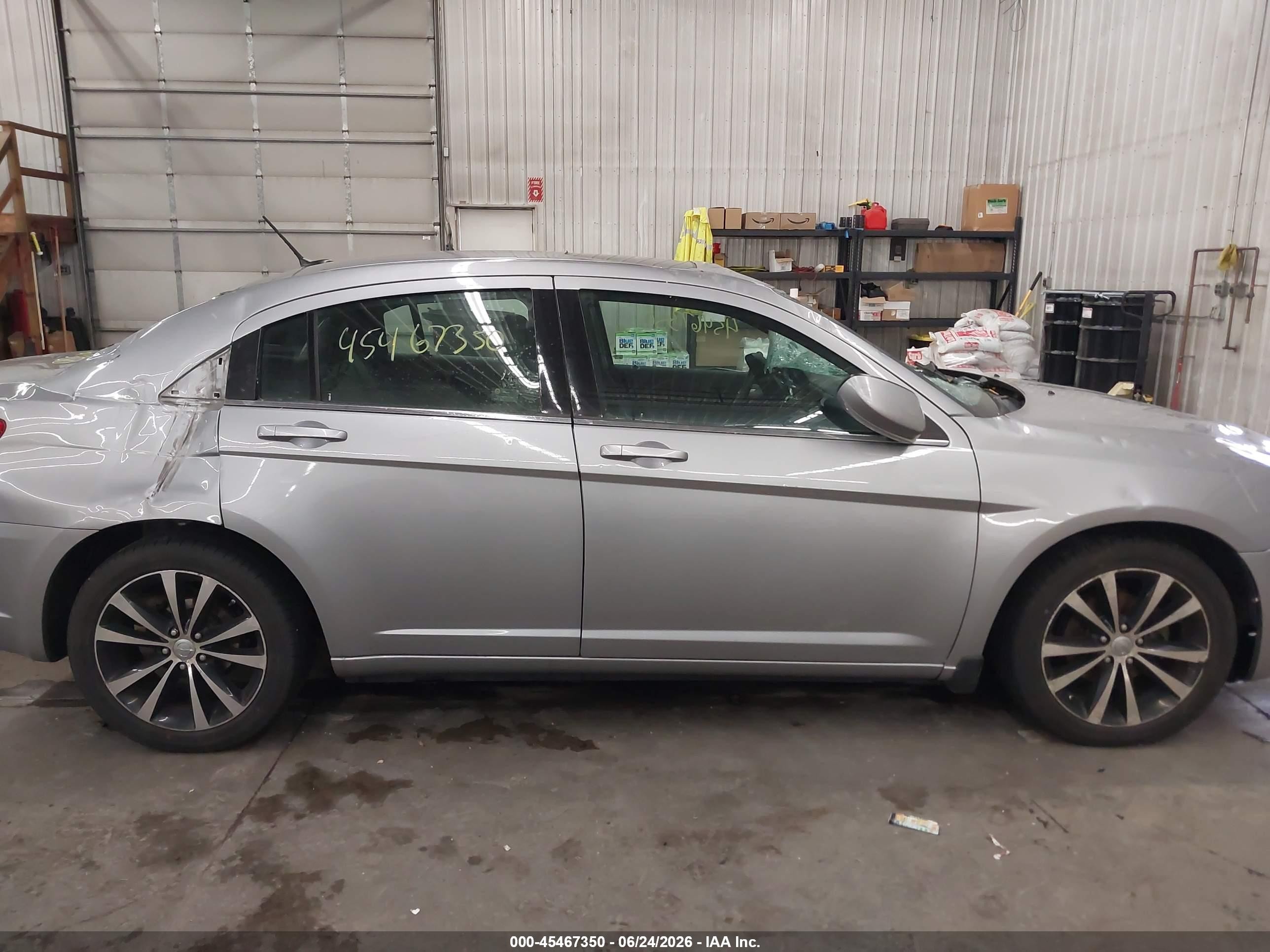 2013 Chrysler 200 Limited Gray vin: 1C3CCBCG8DN687153