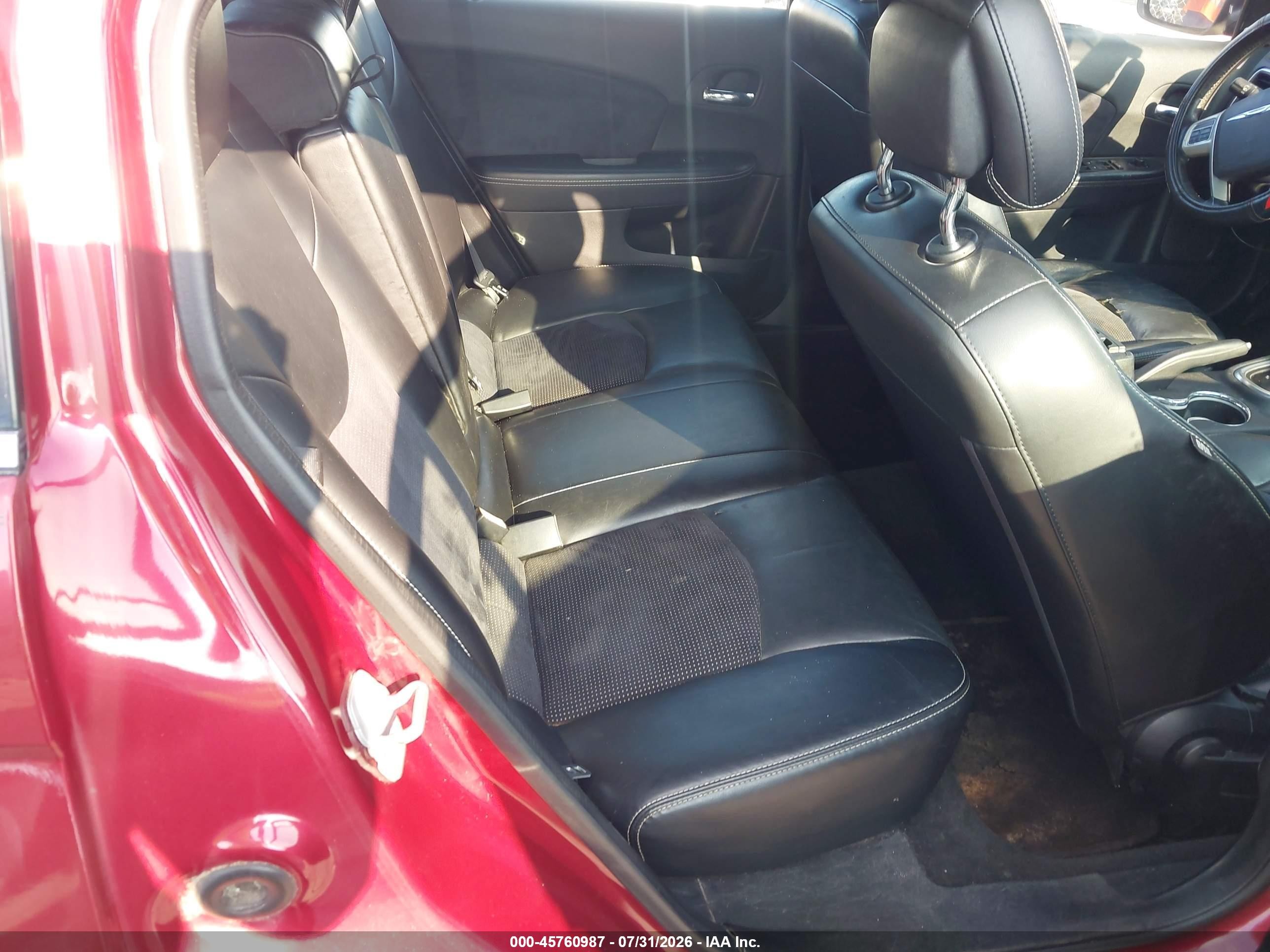 2014 Chrysler 200 Limited Red vin: 1C3CCBCG8EN176785