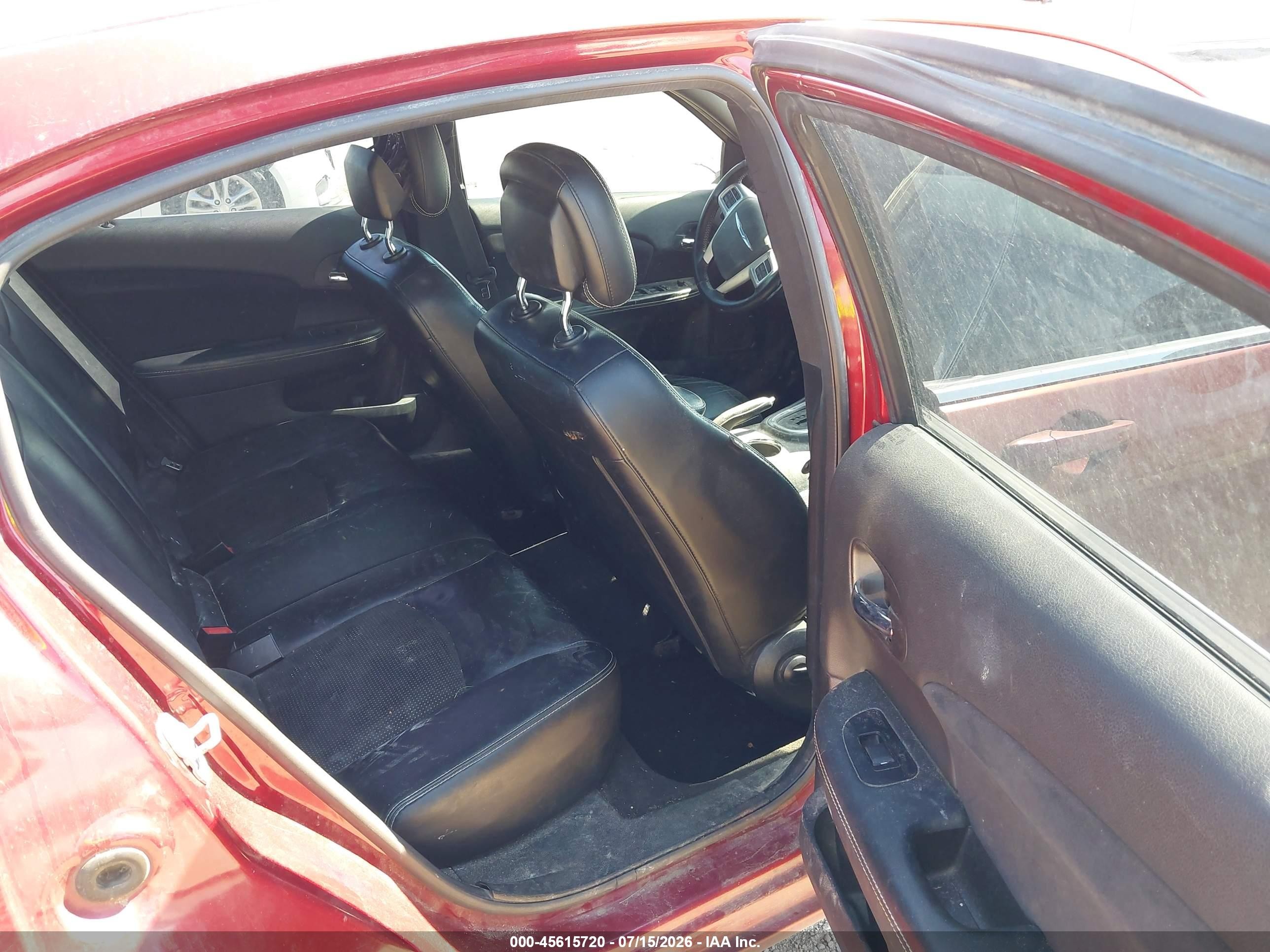 2014 Chrysler 200 Limited Красный vin: 1C3CCBCG8EN198950