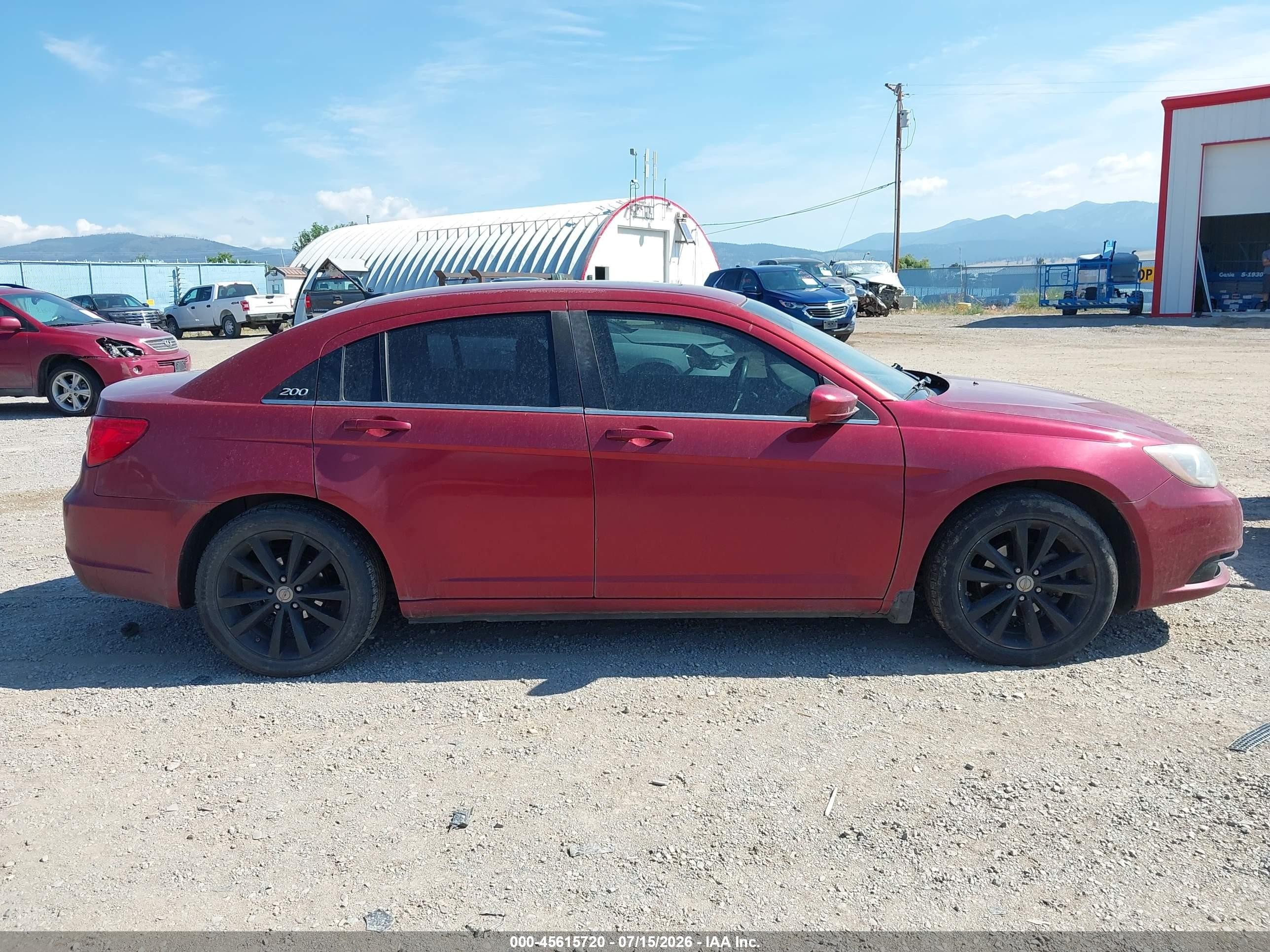 2014 Chrysler 200 Limited Красный vin: 1C3CCBCG8EN198950