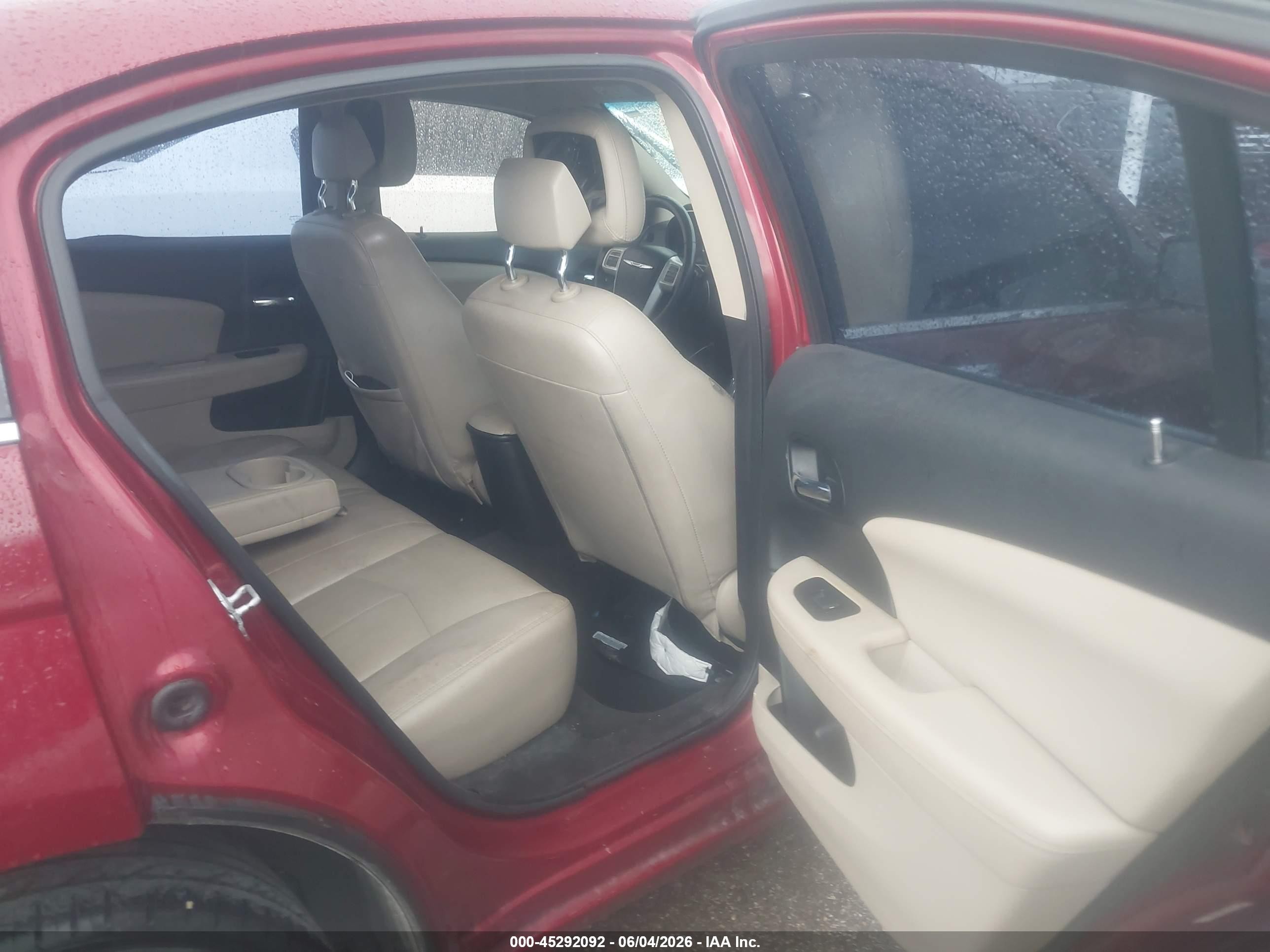 2012 Chrysler 200 Limited Красный vin: 1C3CCBCG9CN307719