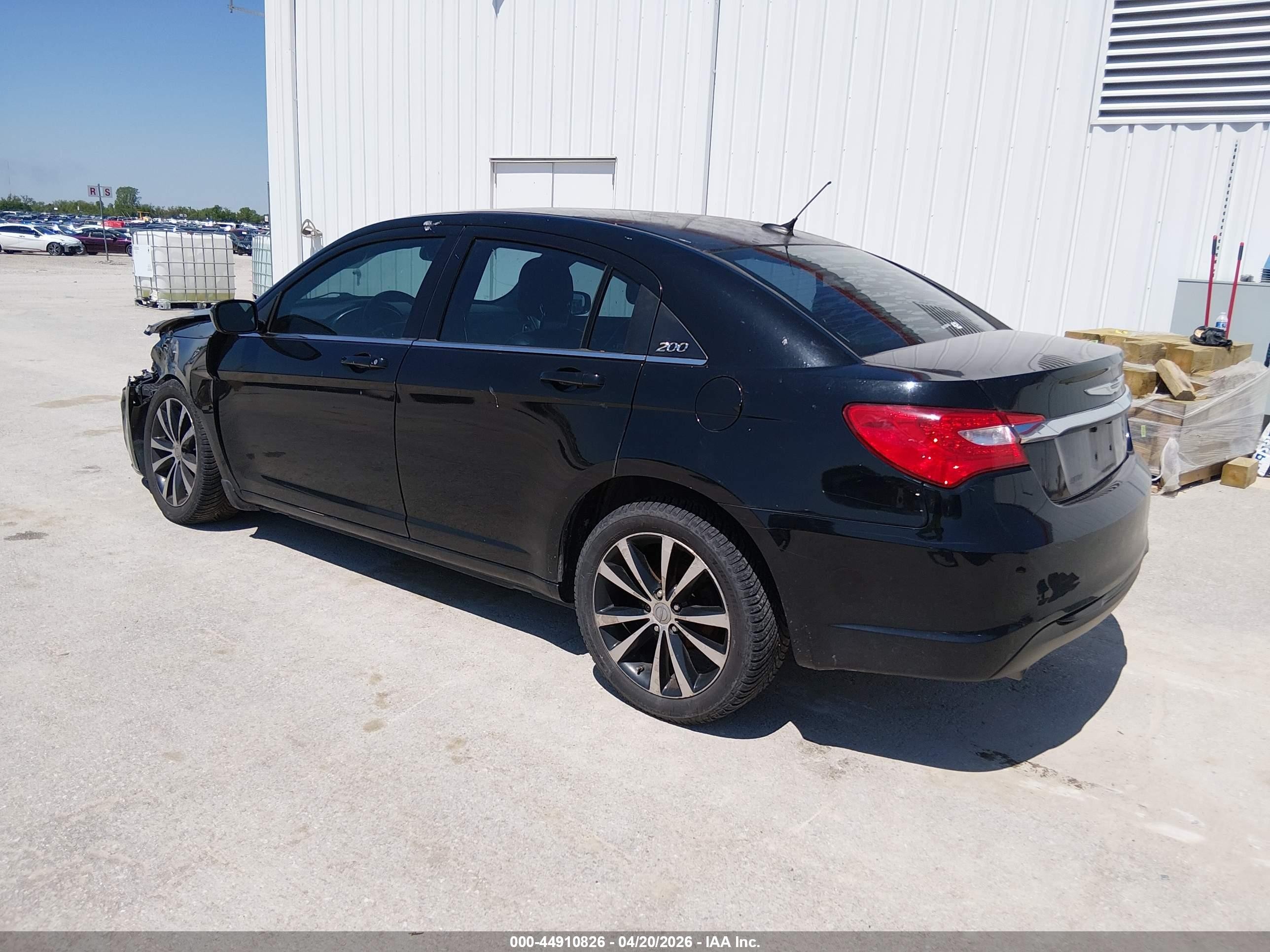 2013 Chrysler 200 Limited Черный vin: 1C3CCBCG9DN523992