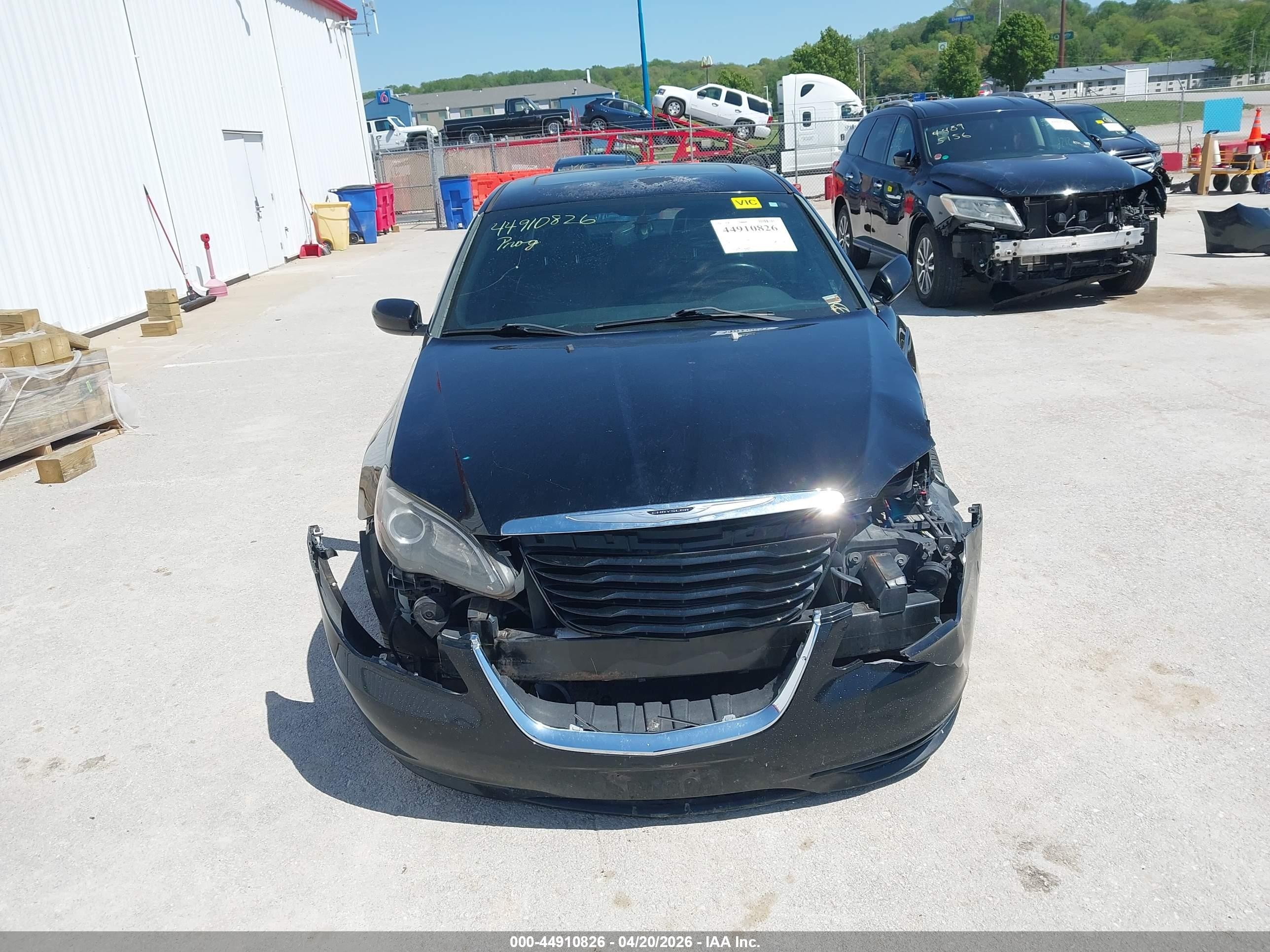 2013 Chrysler 200 Limited Черный vin: 1C3CCBCG9DN523992