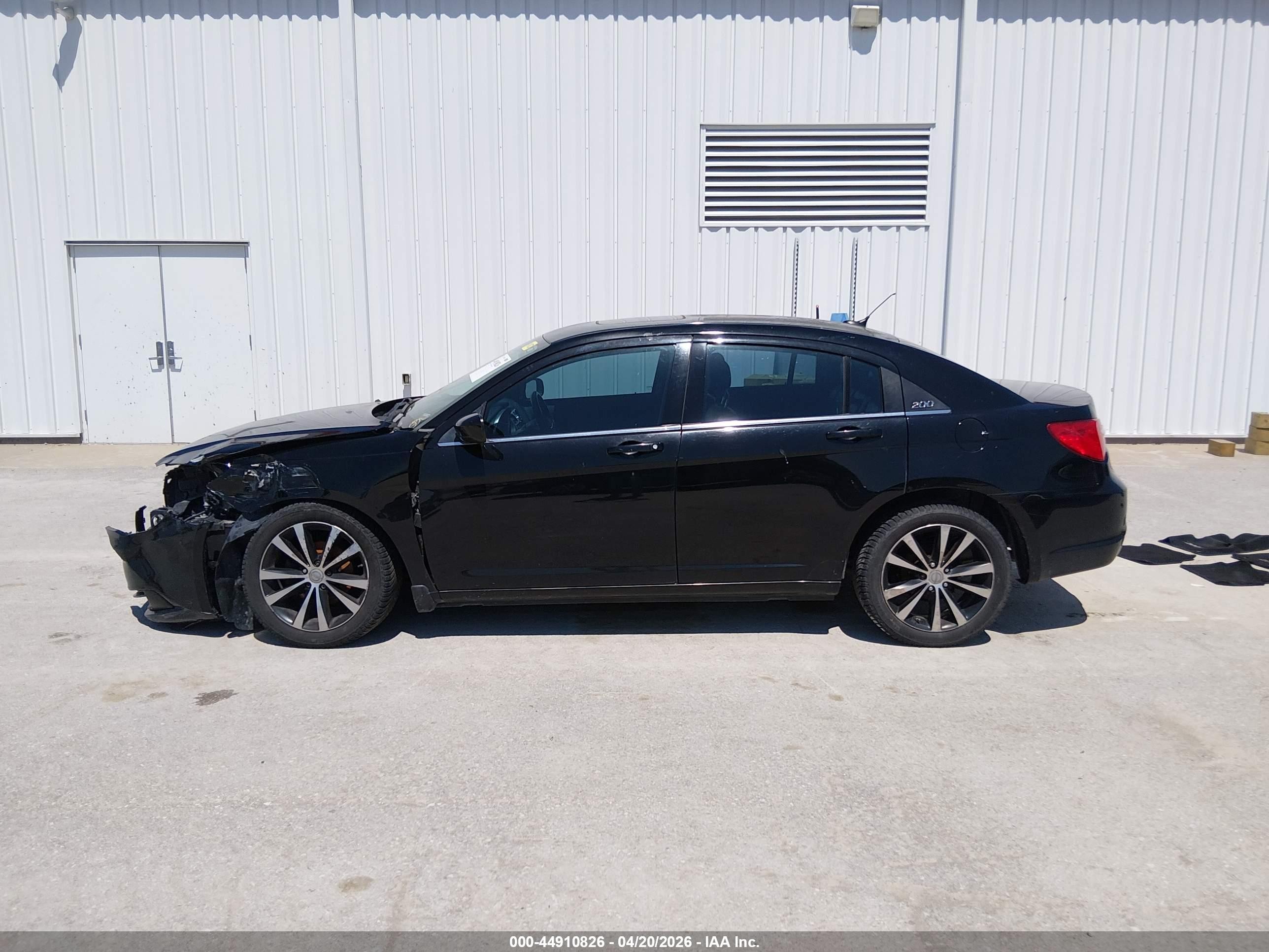2013 Chrysler 200 Limited Черный vin: 1C3CCBCG9DN523992