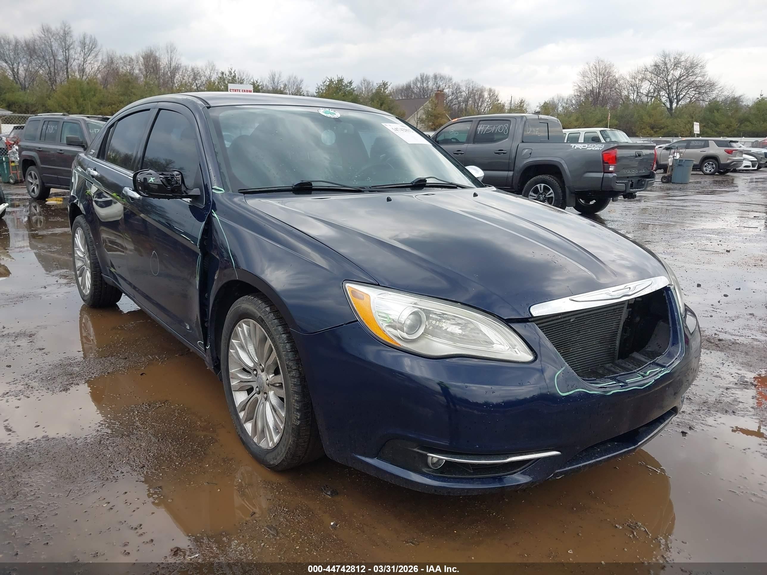2013 Chrysler 200 Limited Navy vin: 1C3CCBCG9DN546530