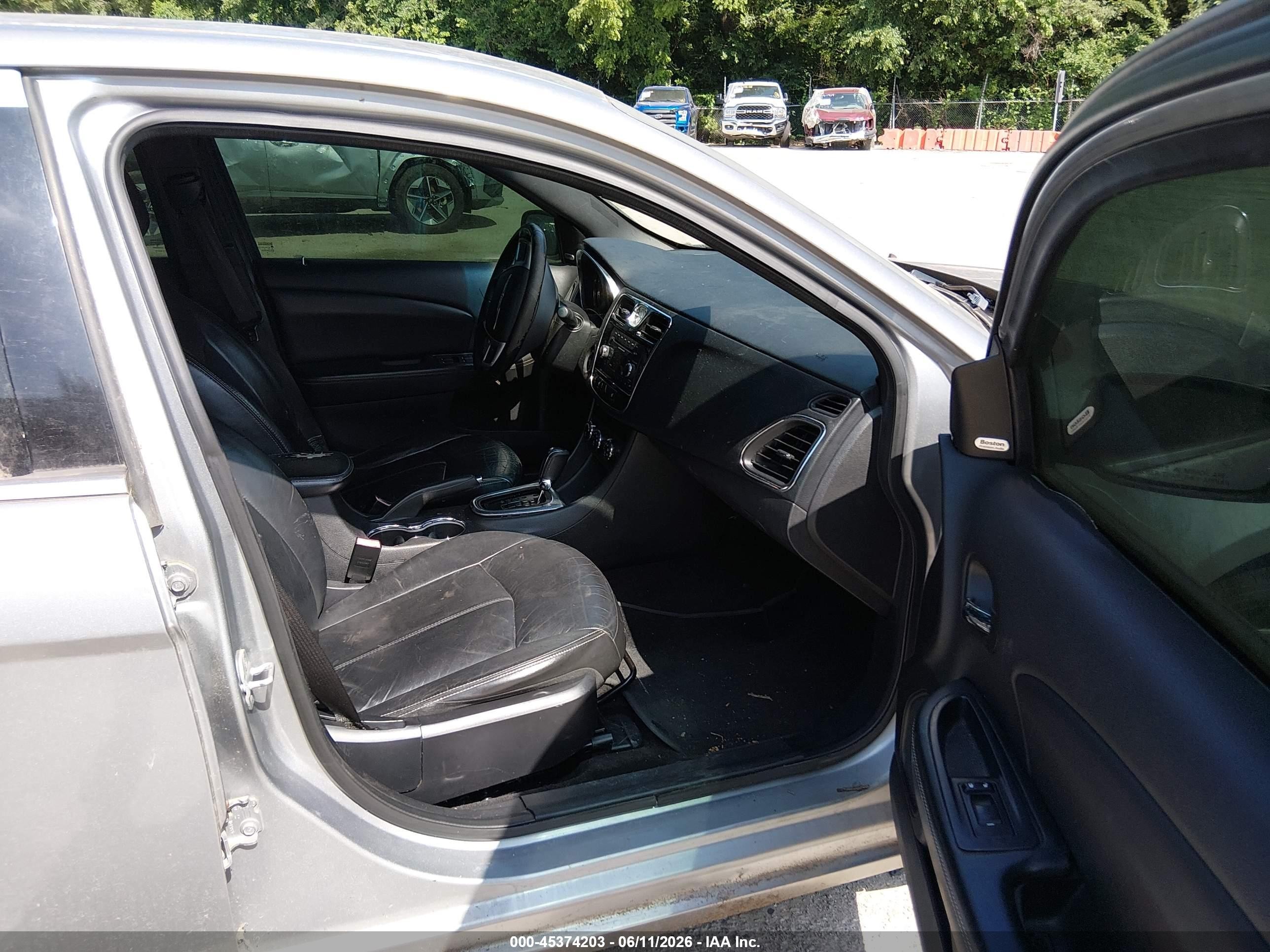 2013 Chrysler 200 Limited Silver vin: 1C3CCBCG9DN559956