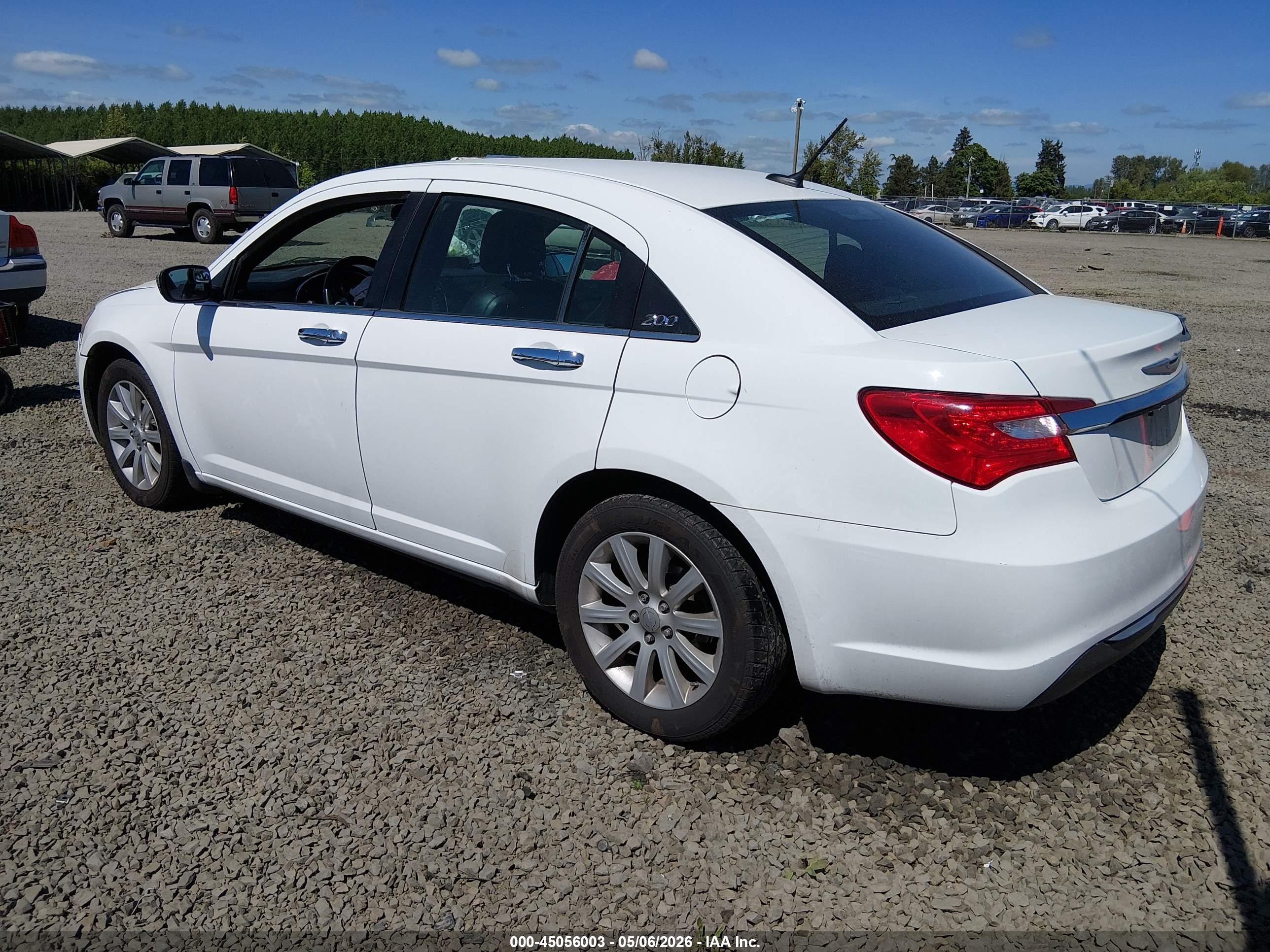 2013 Chrysler 200 Limited White vin: 1C3CCBCG9DN720323
