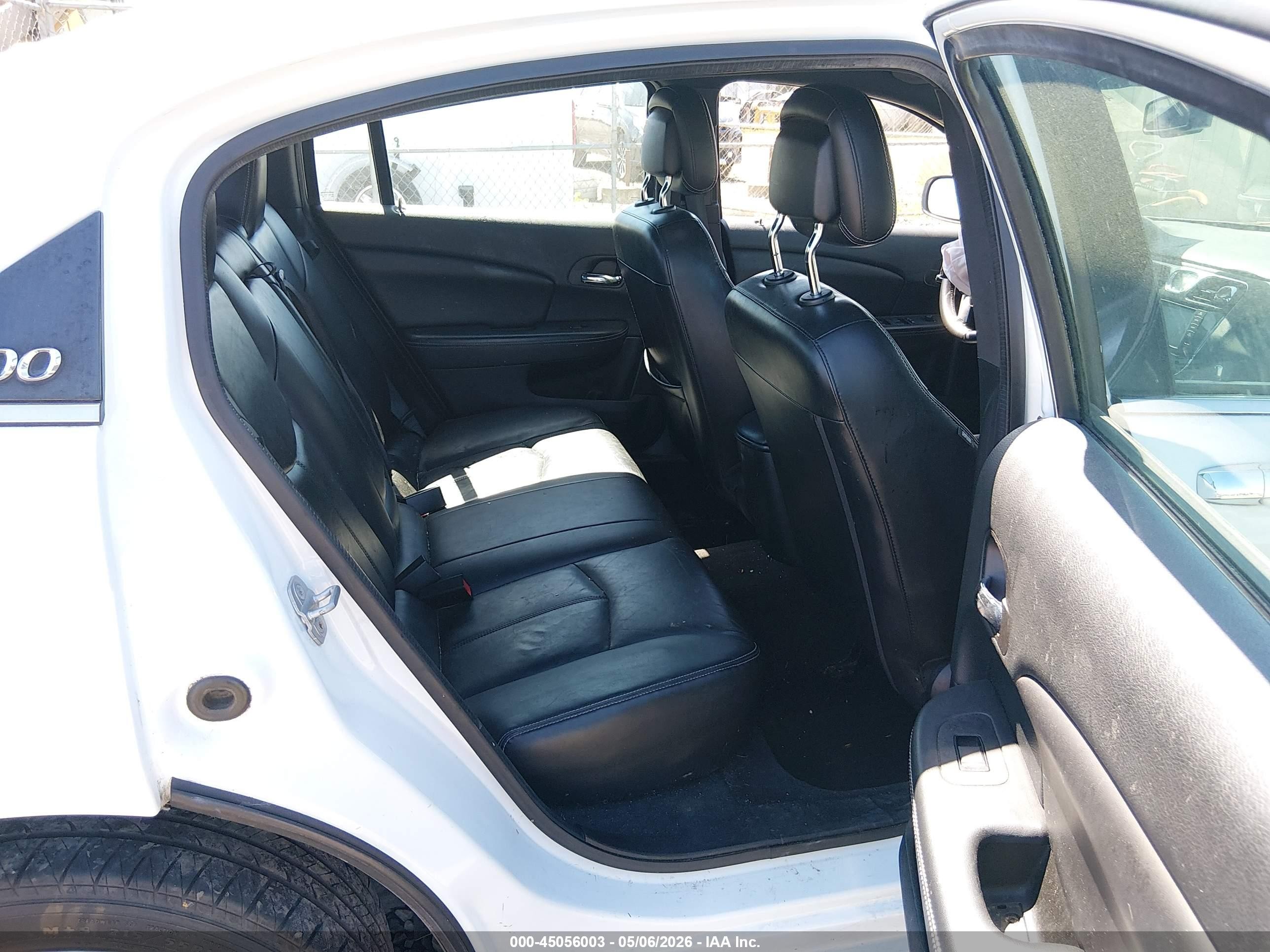 2013 Chrysler 200 Limited White vin: 1C3CCBCG9DN720323