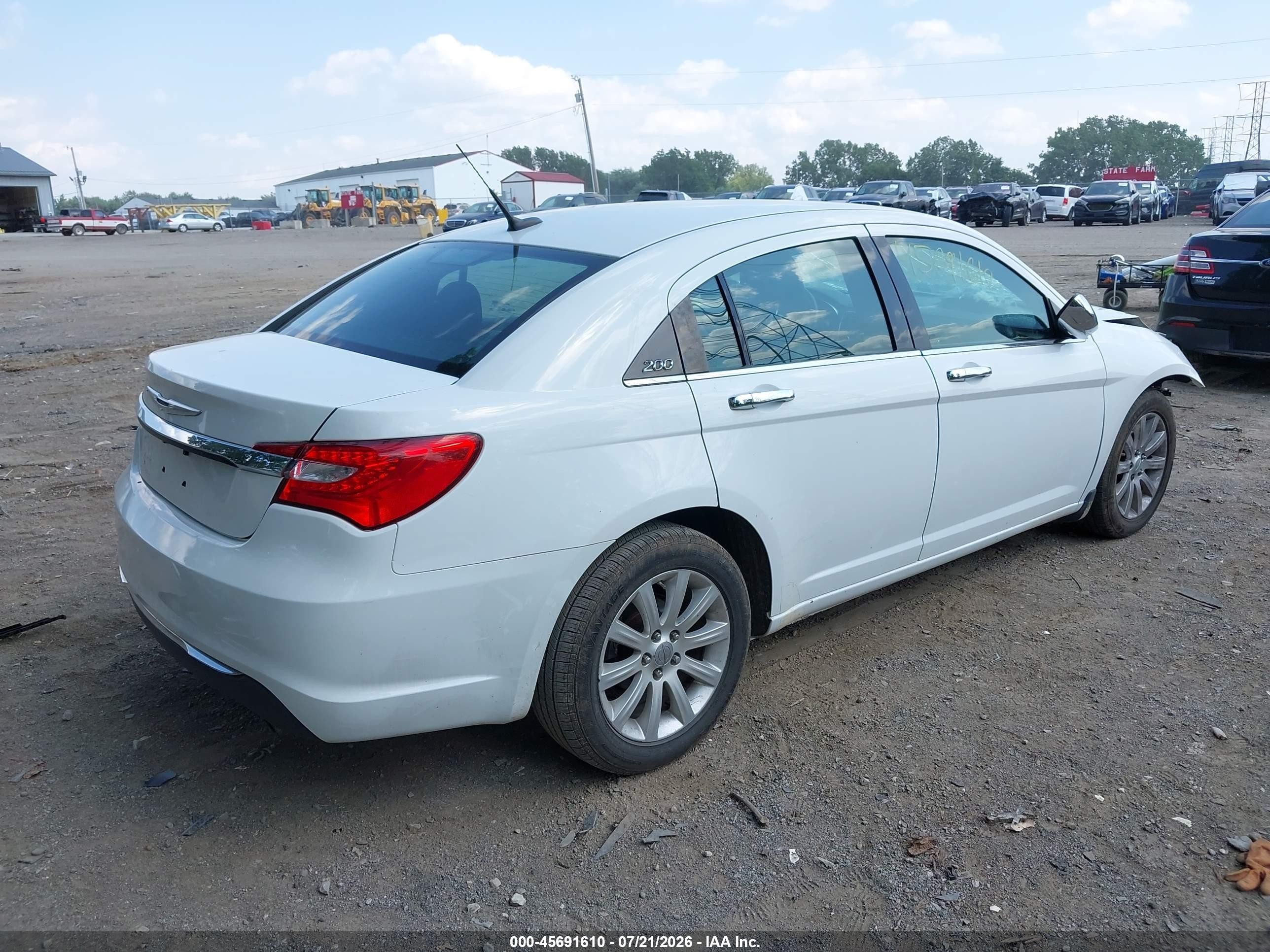 2014 Chrysler 200 Limited Белый vin: 1C3CCBCG9EN198505