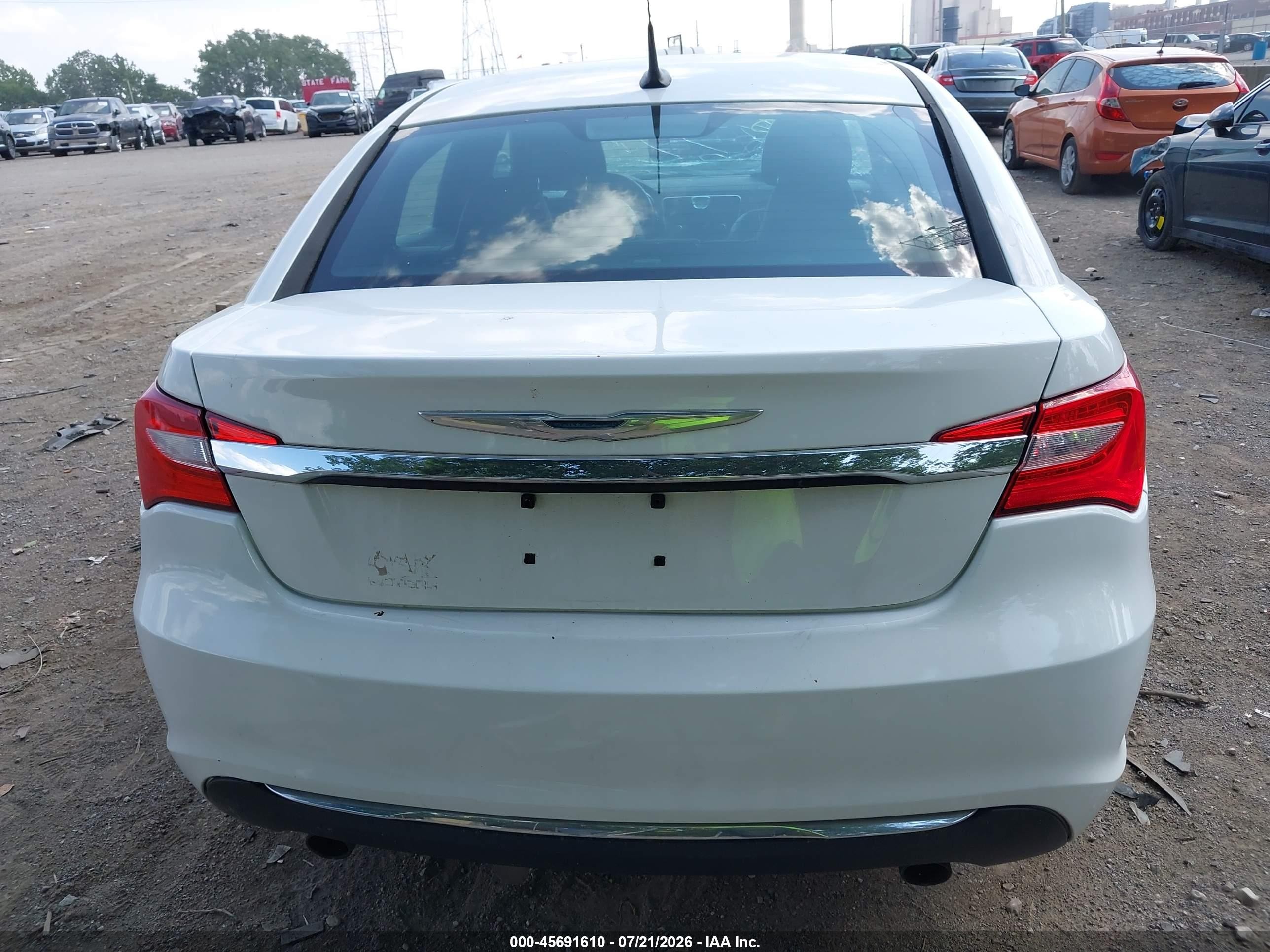 2014 Chrysler 200 Limited Белый vin: 1C3CCBCG9EN198505
