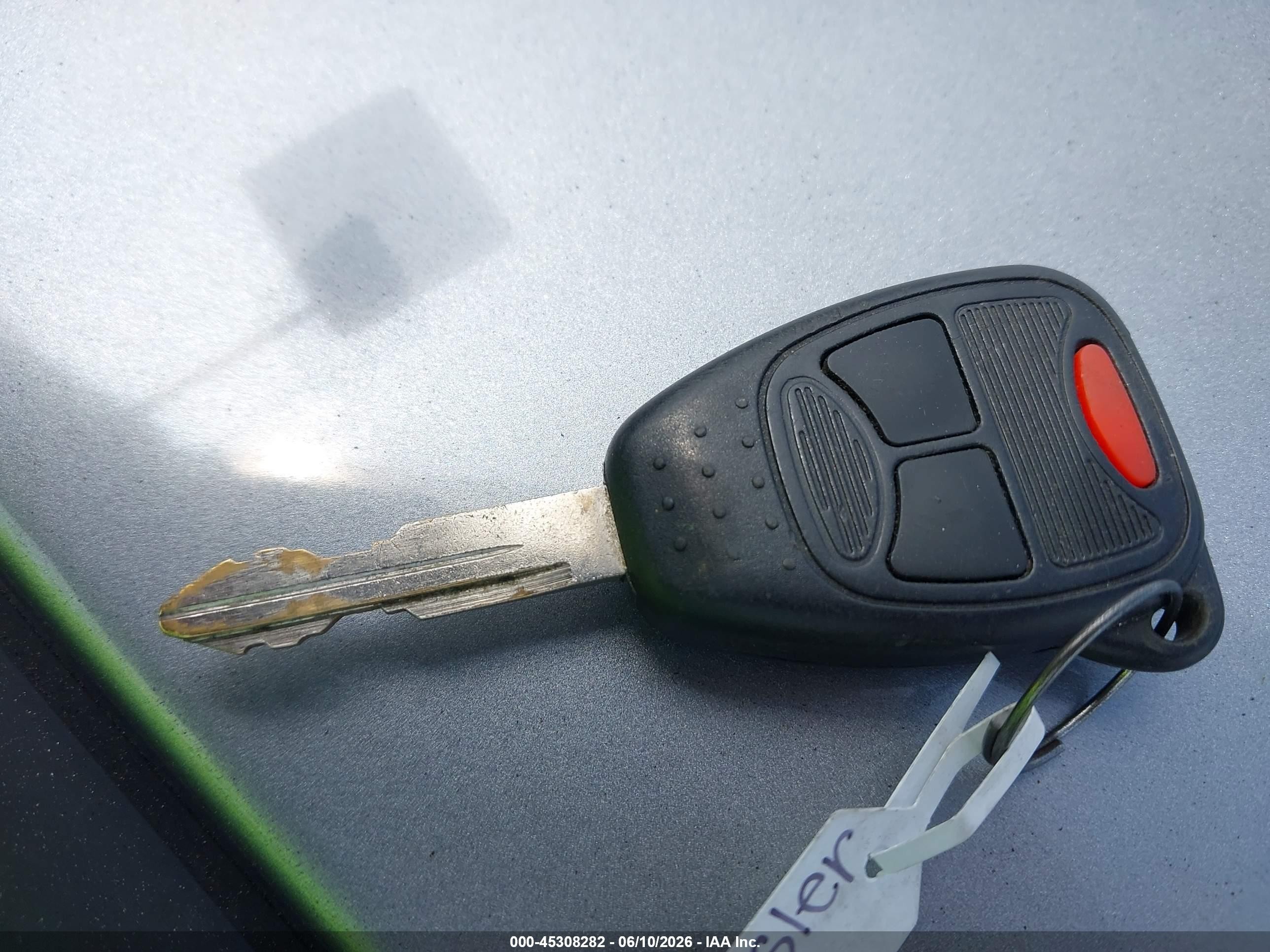 2013 Chrysler 200 Limited Серебряный vin: 1C3CCBCGXDN623616
