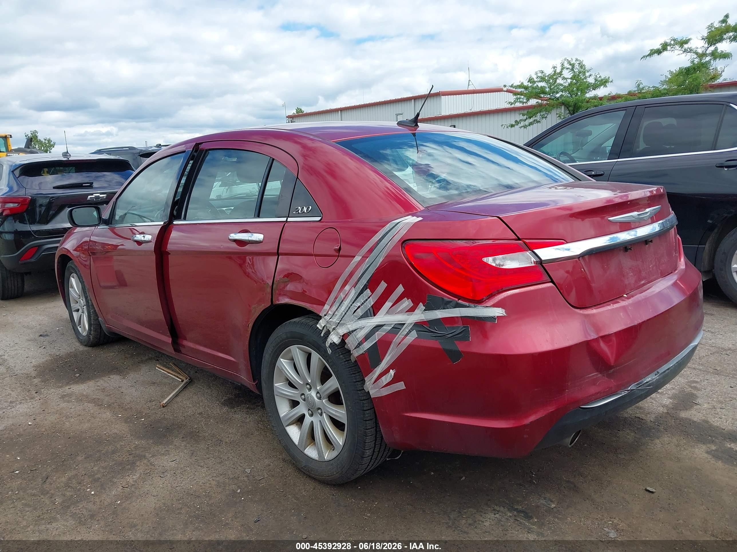 2013 Chrysler 200 Limited Red vin: 1C3CCBCGXDN726938