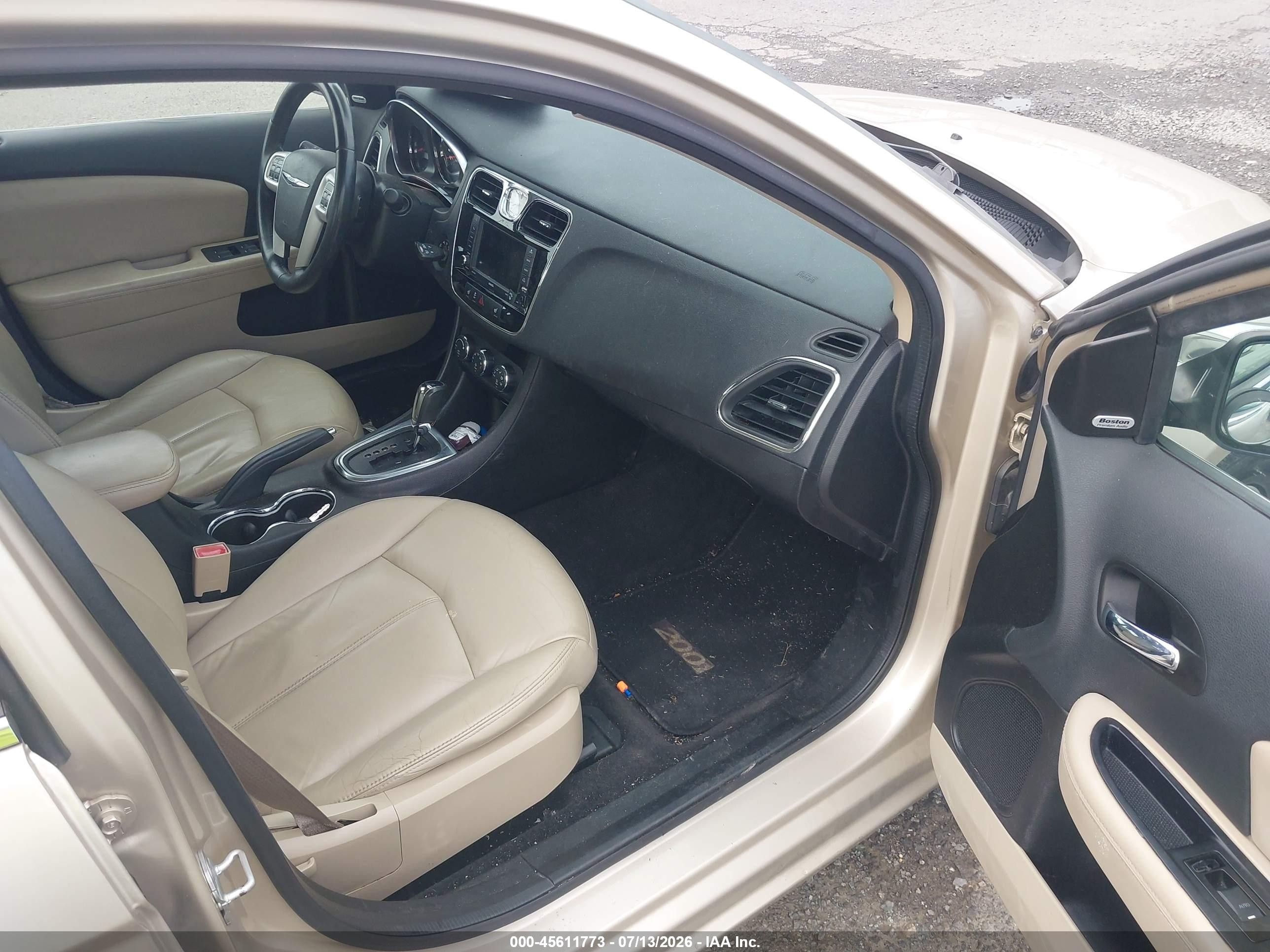2014 Chrysler 200 Limited Gold vin: 1C3CCBCGXEN135526