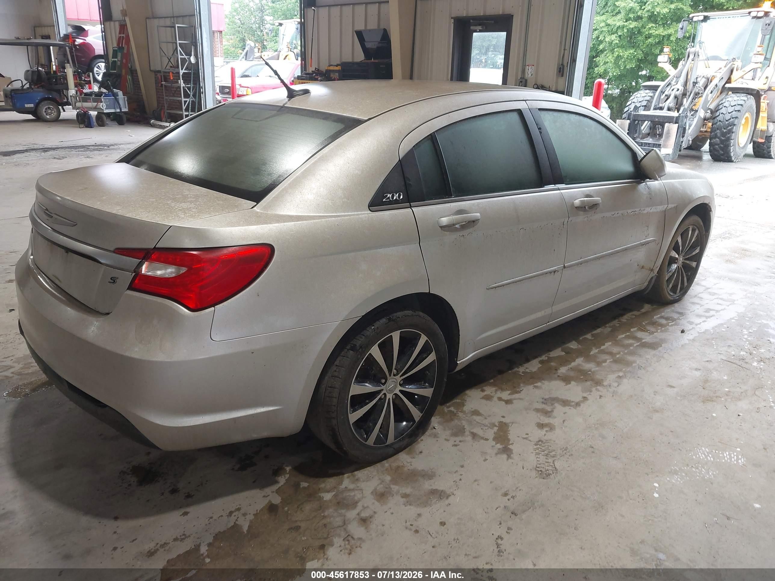 2012 Chrysler 200 S Серебряный vin: 1C3CCBHG0CN170629