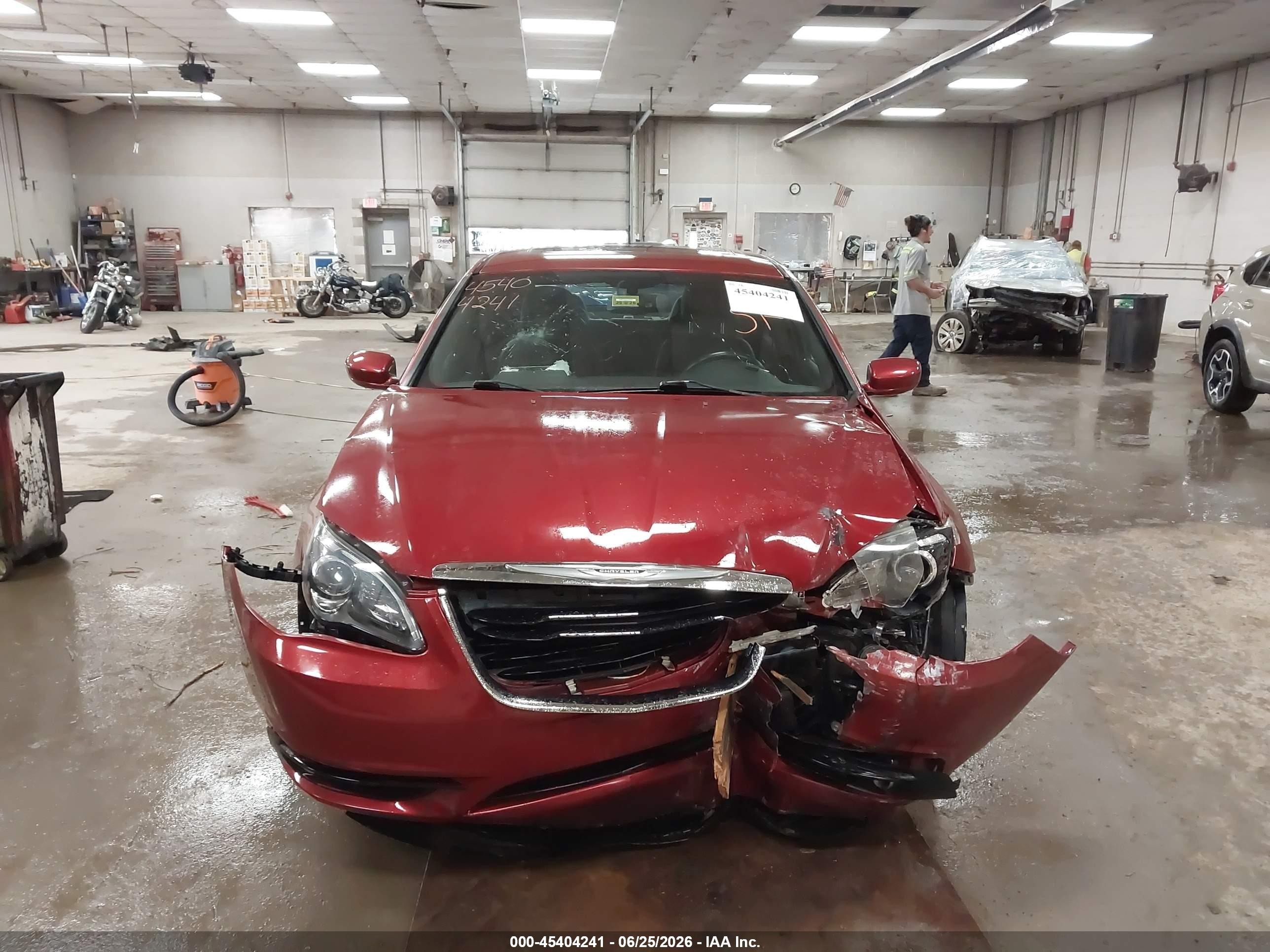2012 Chrysler 200 S Red vin: 1C3CCBHG1CN149949