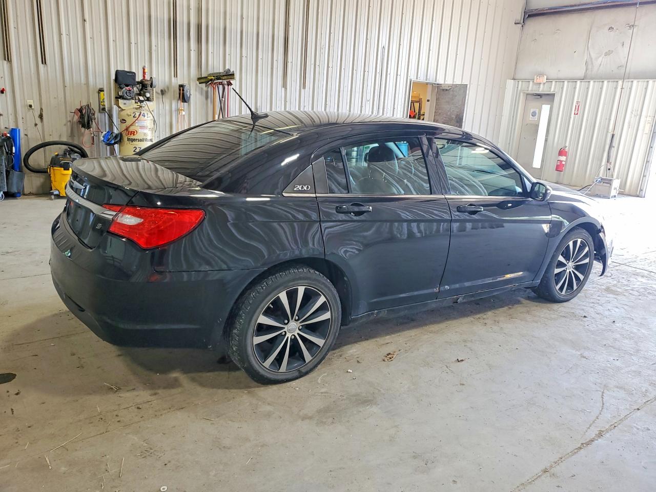 2013 Chrysler 200 S Black vin: 1C3CCBHG1DN667948
