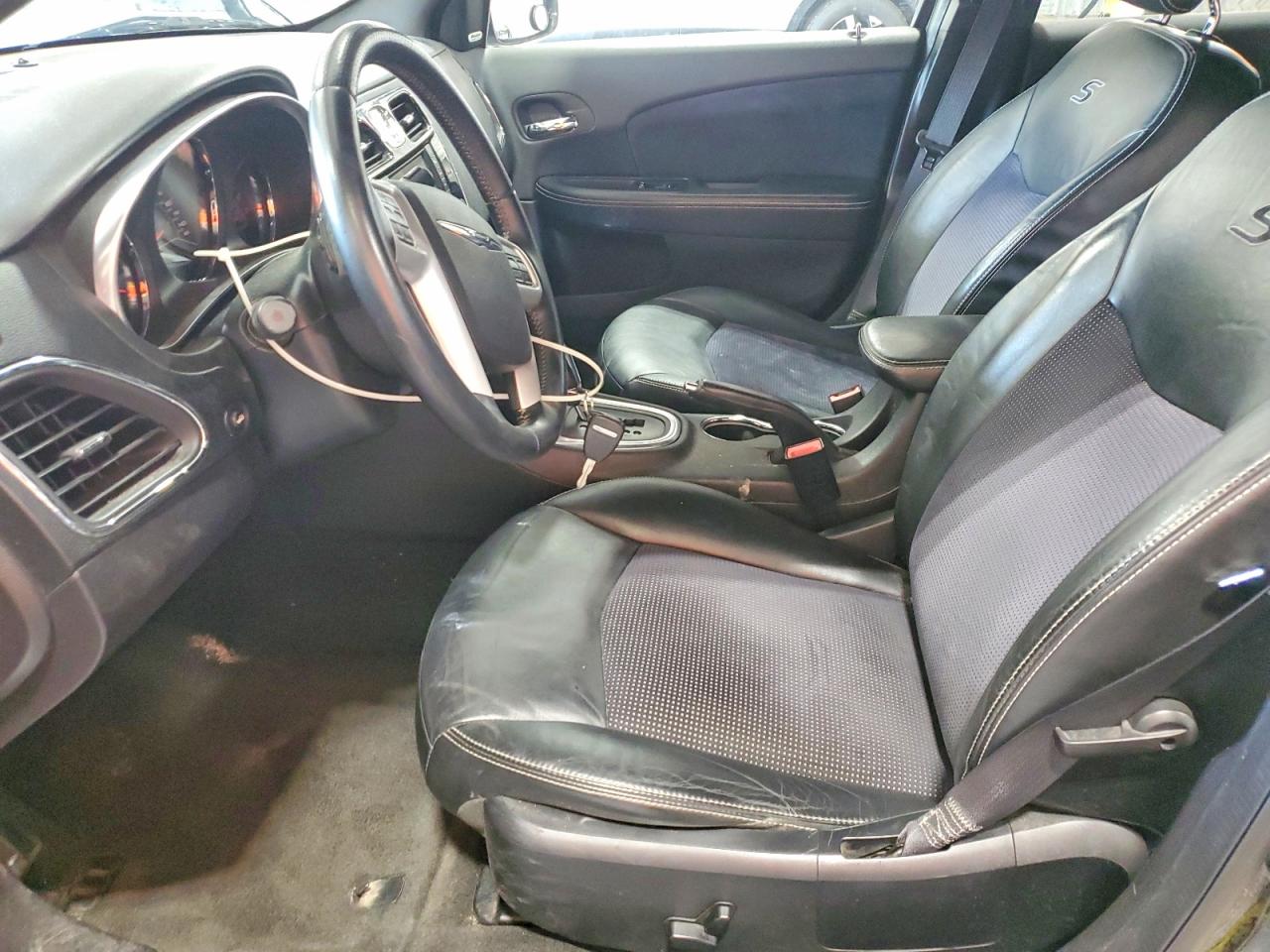 2013 Chrysler 200 S Black vin: 1C3CCBHG1DN667948