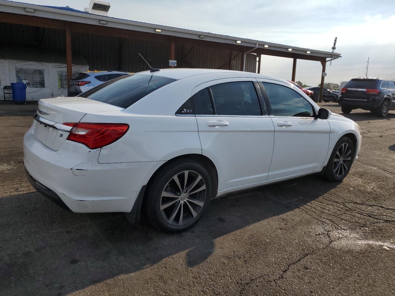 2012 Chrysler 200 S White vin: 1C3CCBHG6CN263672