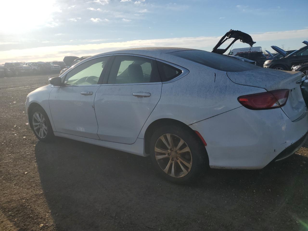 2015 Chrysler 200 Limited White vin: 1C3CCCAB0FN502030