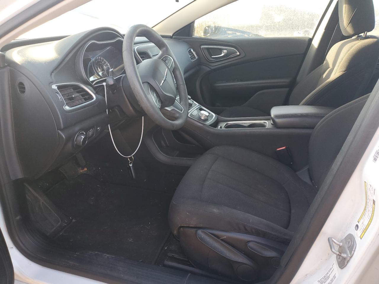 2015 Chrysler 200 Limited White vin: 1C3CCCAB0FN502030