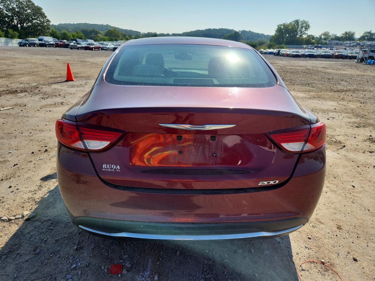 2015 Chrysler 200 Limited Red vin: 1C3CCCAB0FN521063