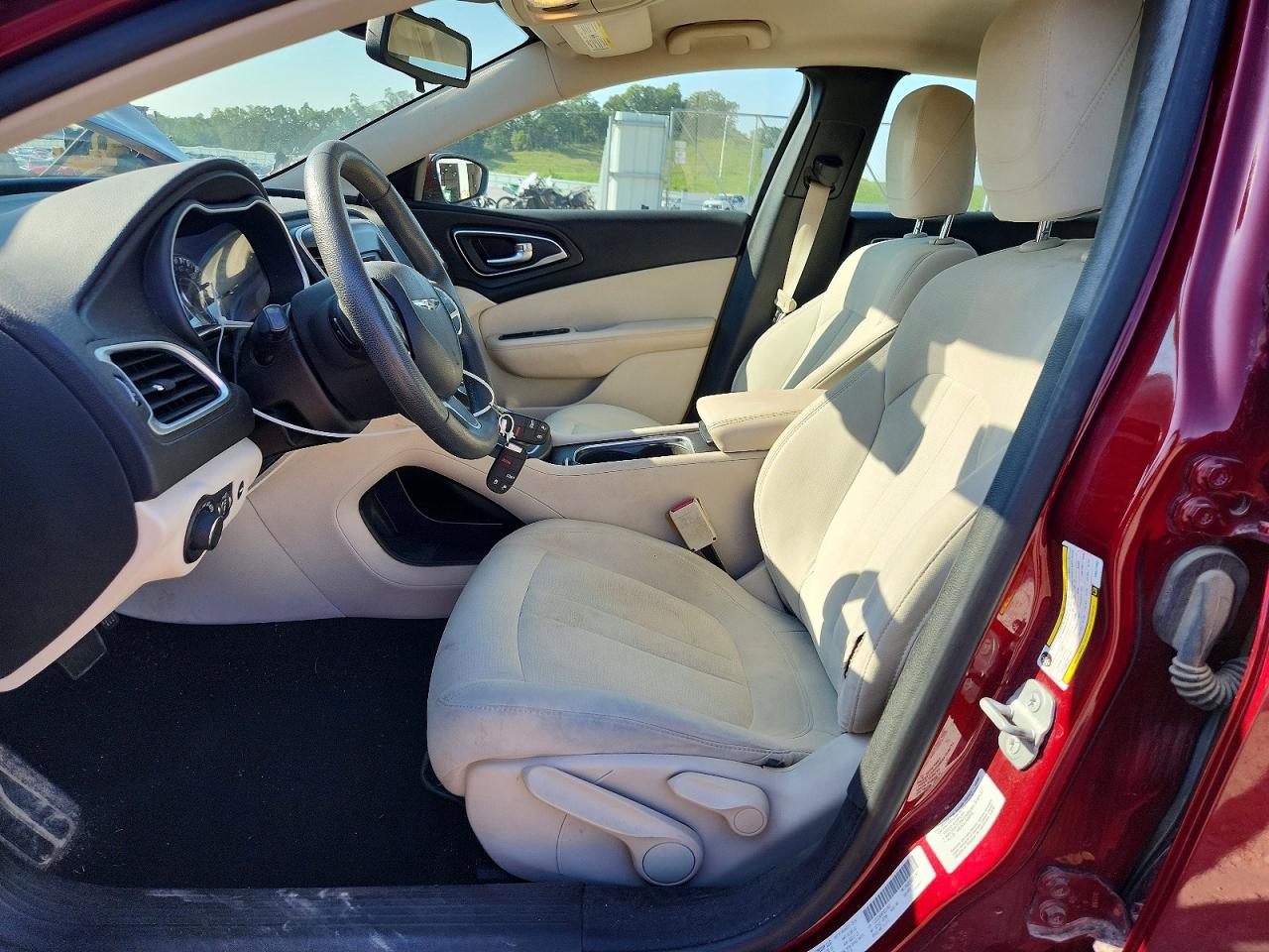 2015 Chrysler 200 Limited Red vin: 1C3CCCAB0FN521063