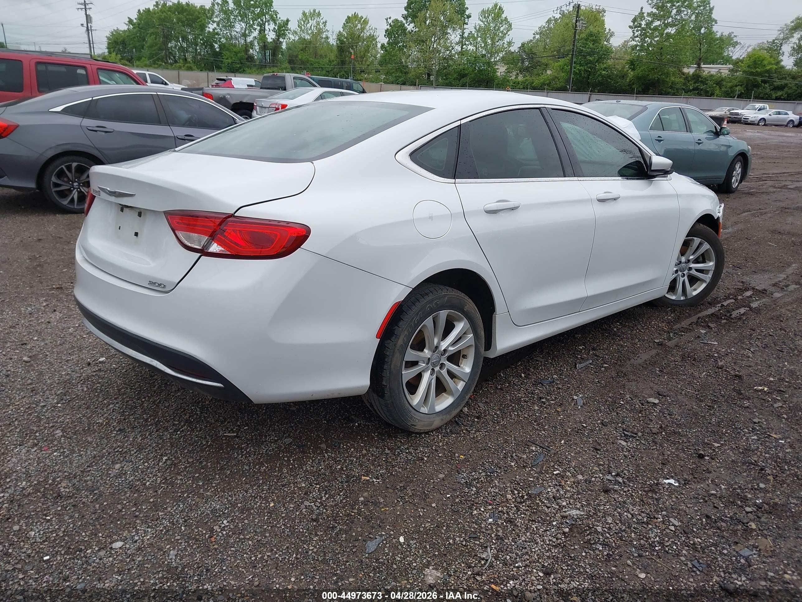2015 Chrysler 200 Limited Белый vin: 1C3CCCAB0FN555102
