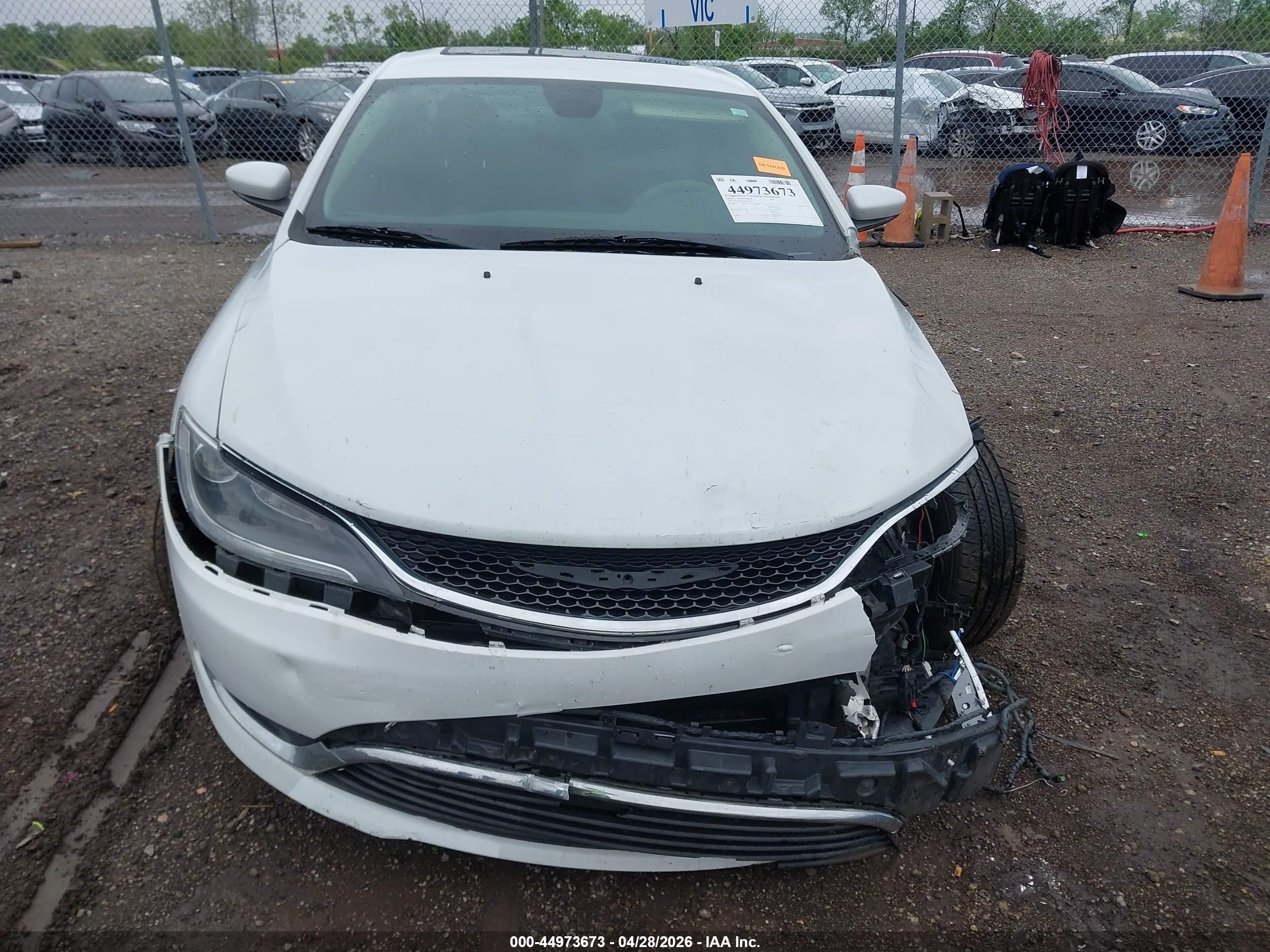 2015 Chrysler 200 Limited Белый vin: 1C3CCCAB0FN555102