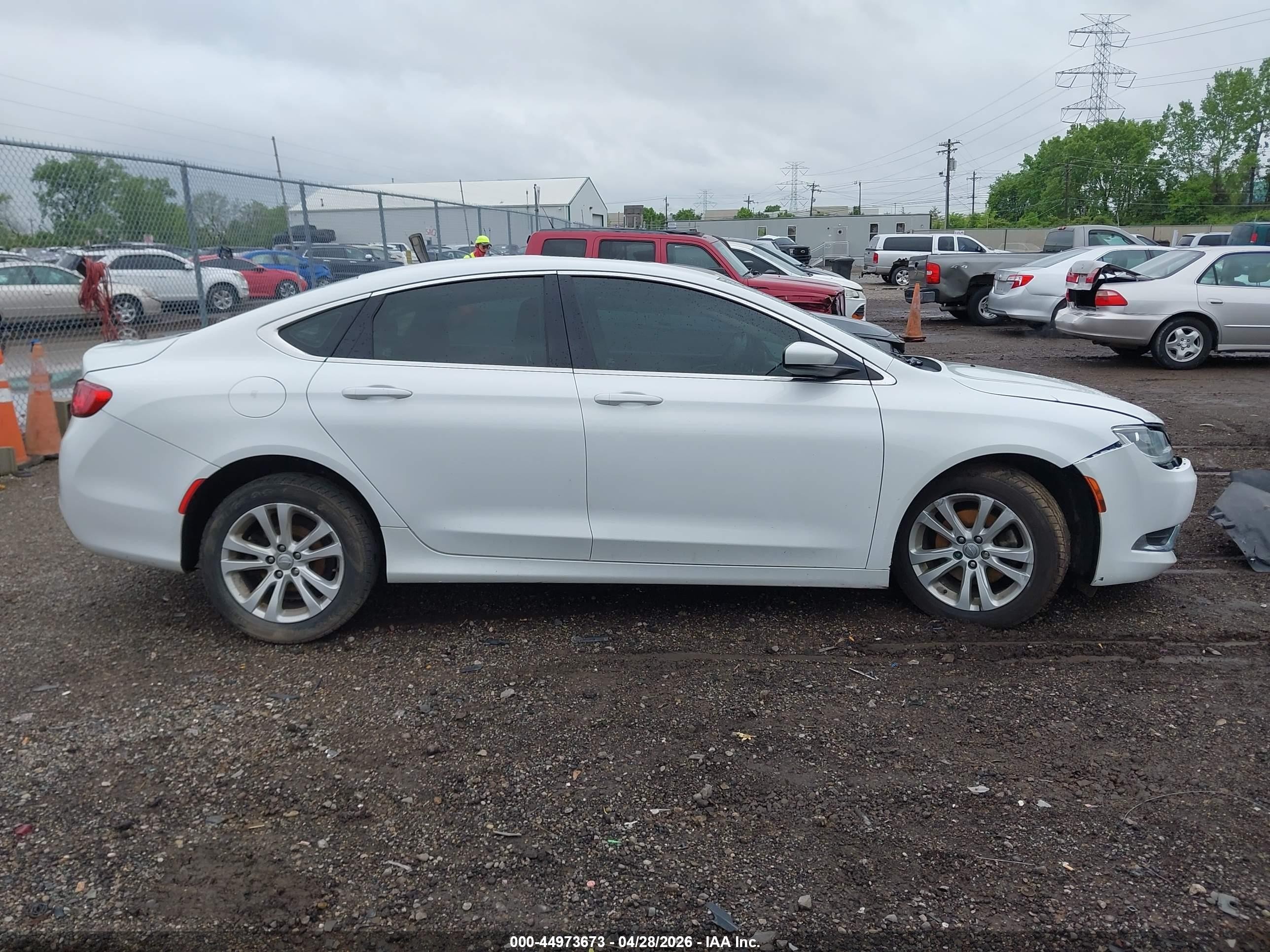2015 Chrysler 200 Limited Белый vin: 1C3CCCAB0FN555102