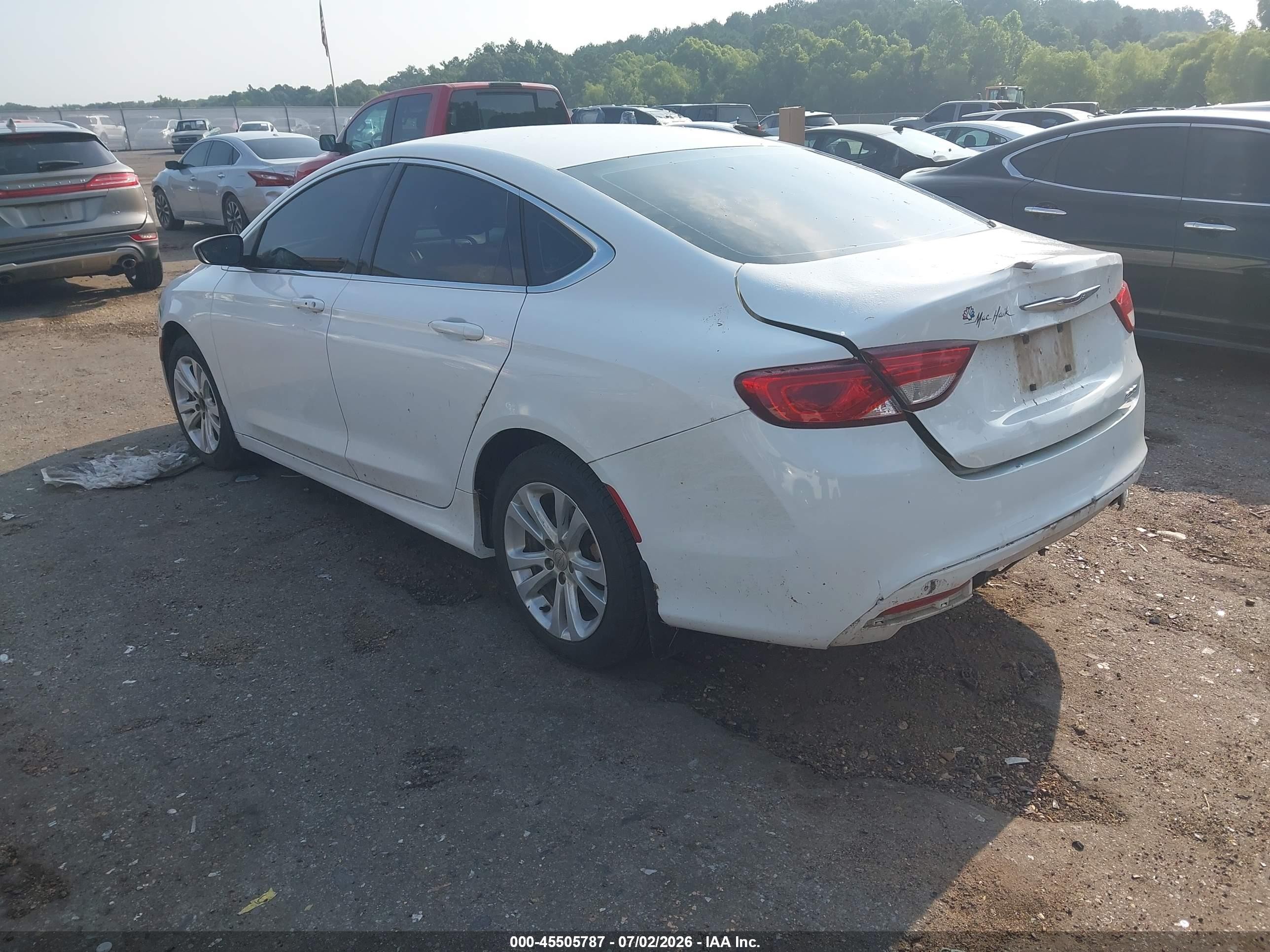 2015 Chrysler 200 Limited White vin: 1C3CCCAB0FN569131
