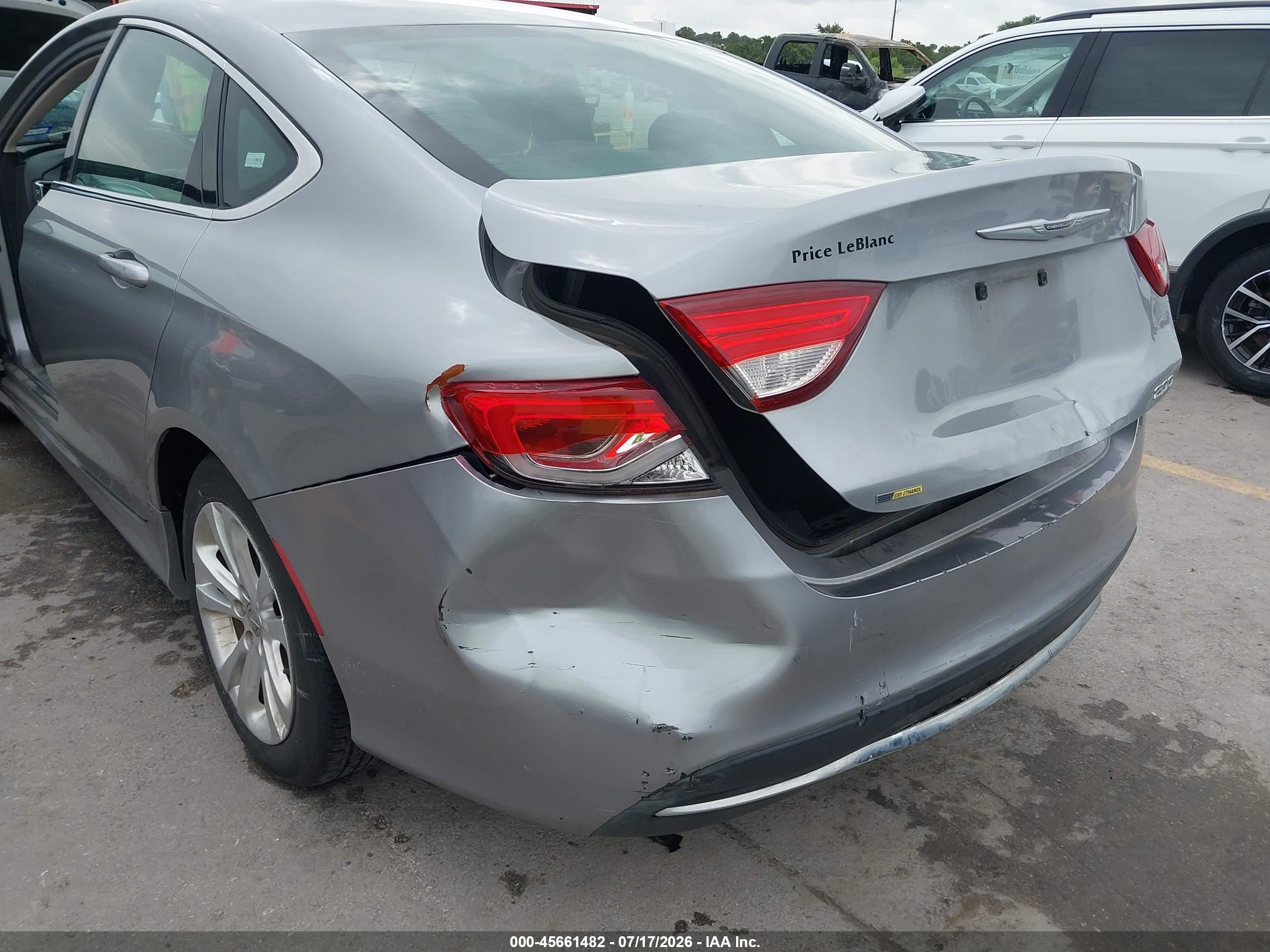 2015 Chrysler 200 Limited Silver vin: 1C3CCCAB0FN580209
