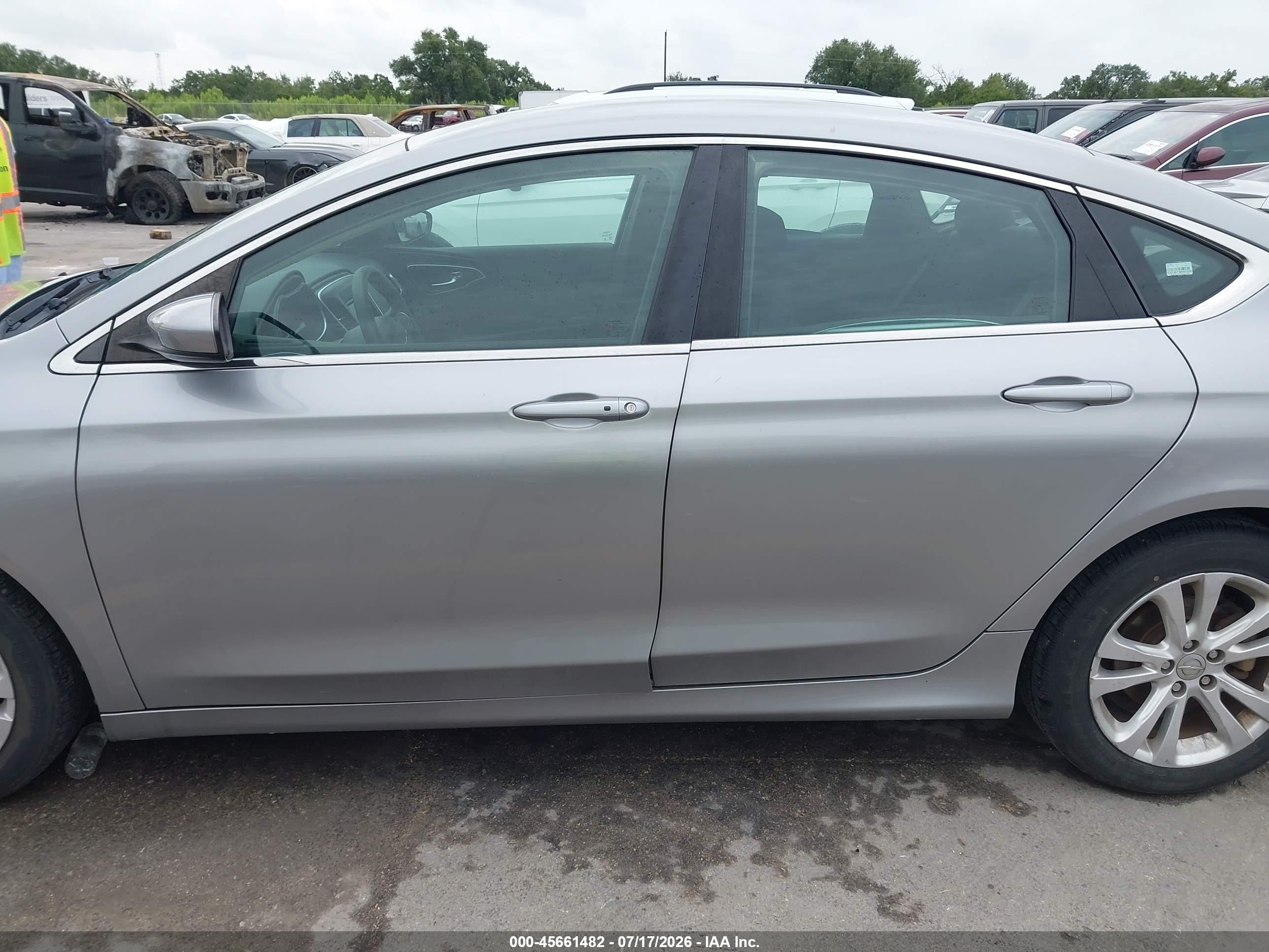 2015 Chrysler 200 Limited Silver vin: 1C3CCCAB0FN580209