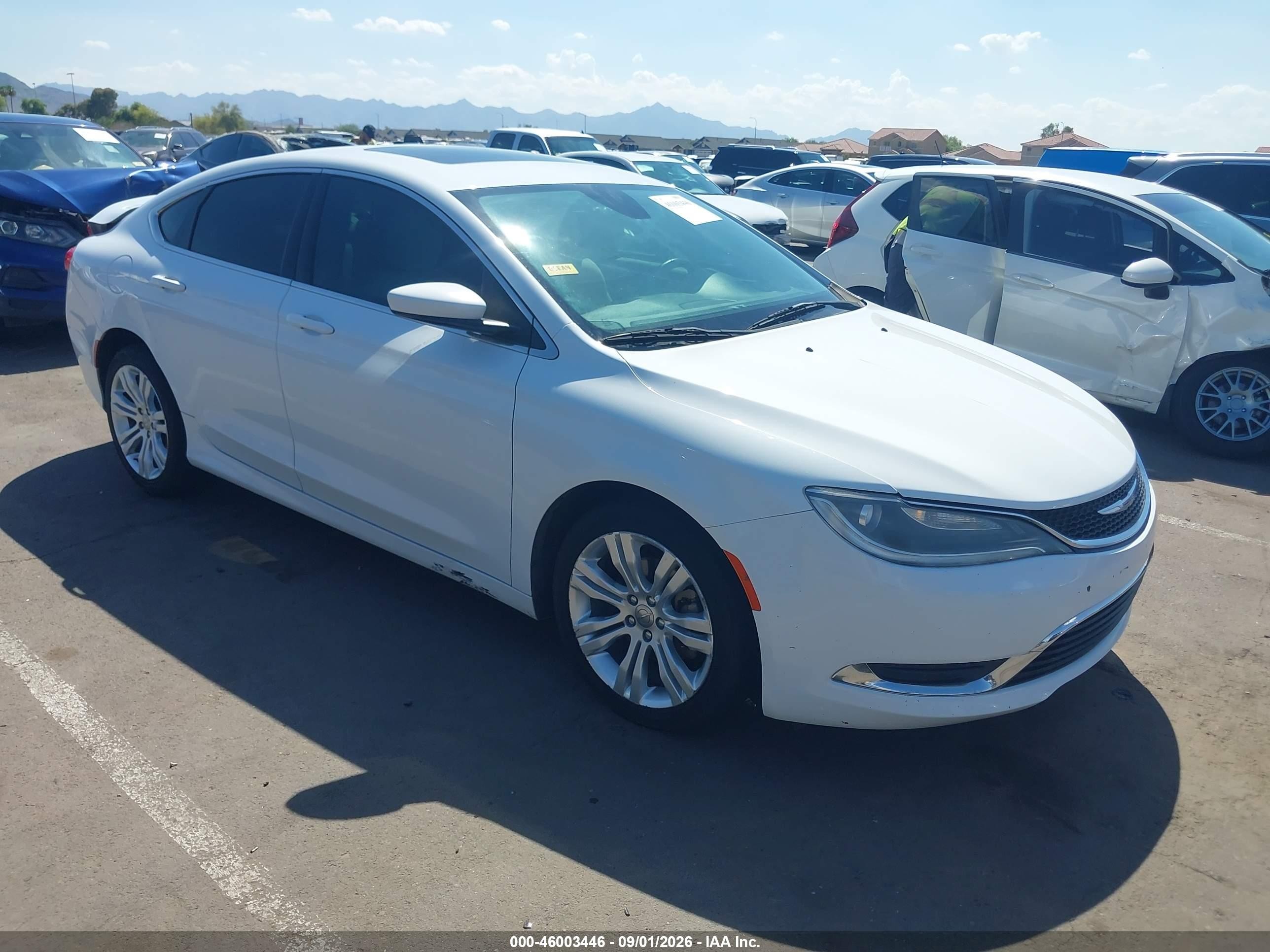 2015 Chrysler 200 Limited White vin: 1C3CCCAB0FN582316