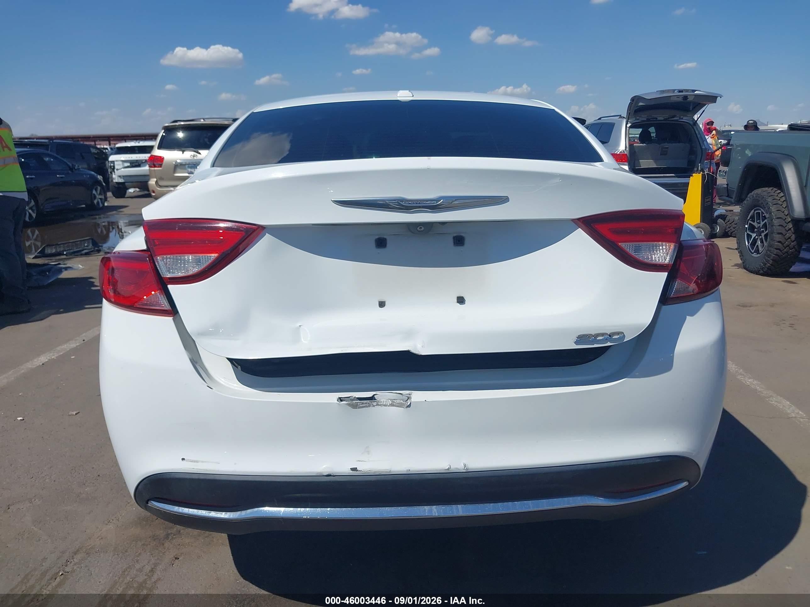 2015 Chrysler 200 Limited White vin: 1C3CCCAB0FN582316